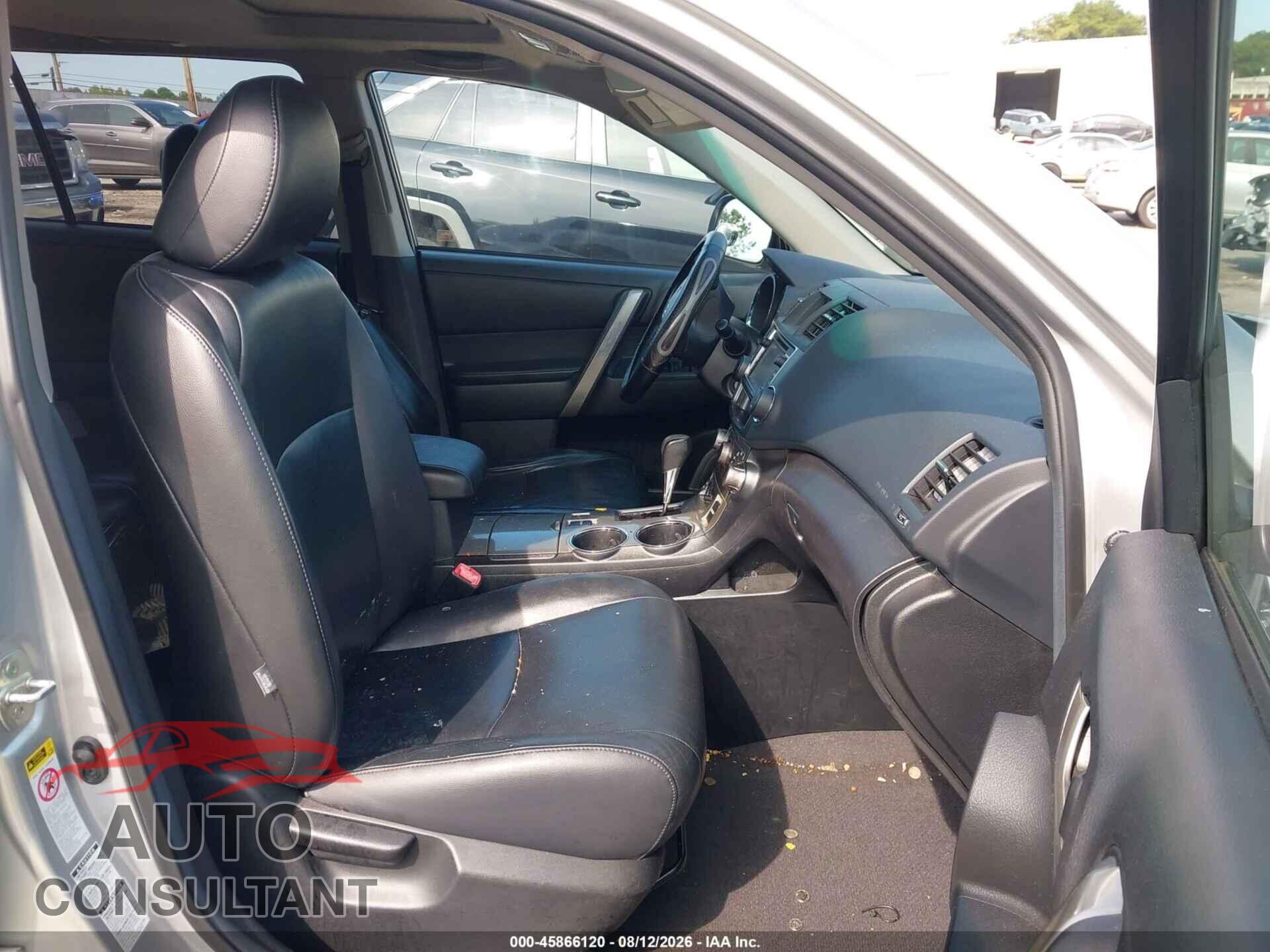 TOYOTA HIGHLANDER 2013 - 5TDBK3EH3DS242562