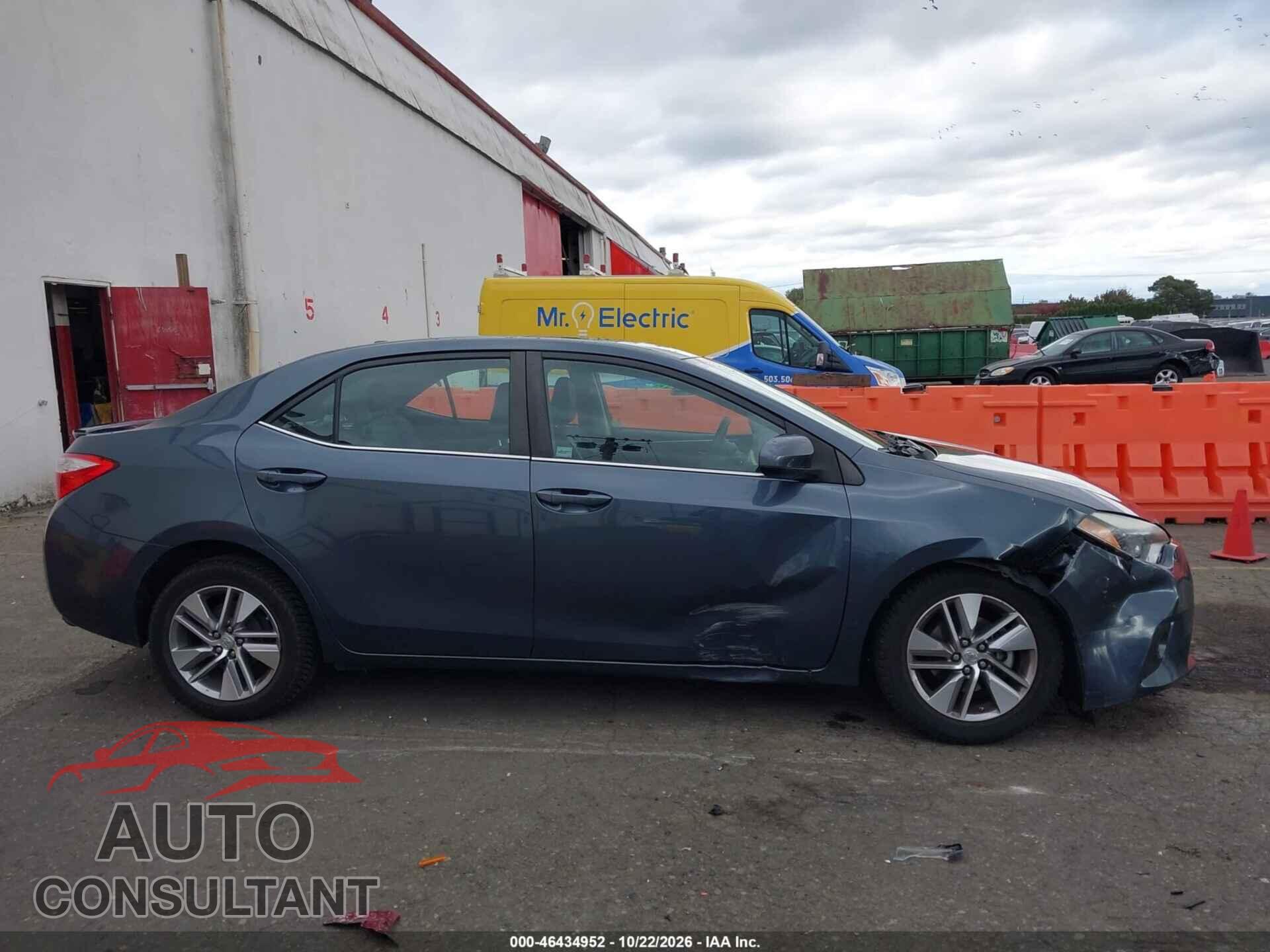 TOYOTA COROLLA 2015 - 2T1BPRHE1FC274590