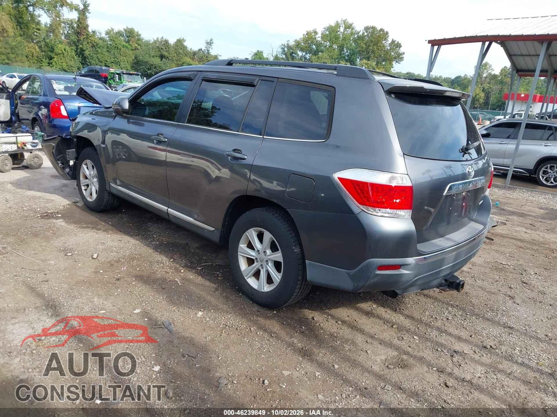TOYOTA HIGHLANDER 2013 - 5TDBK3EH8DS228902