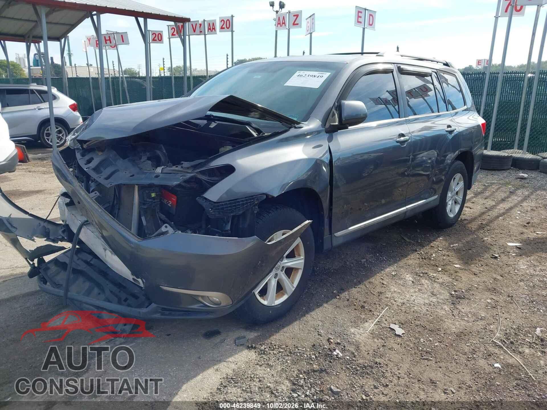 TOYOTA HIGHLANDER 2013 - 5TDBK3EH8DS228902