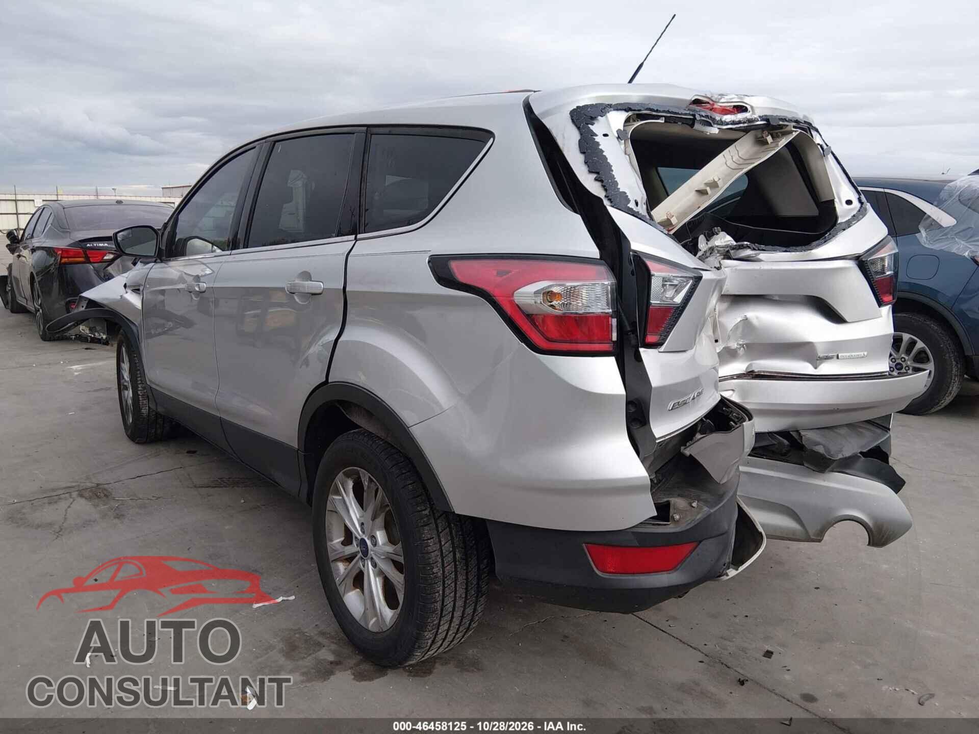 FORD ESCAPE 2017 - 1FMCU0GD8HUC49107