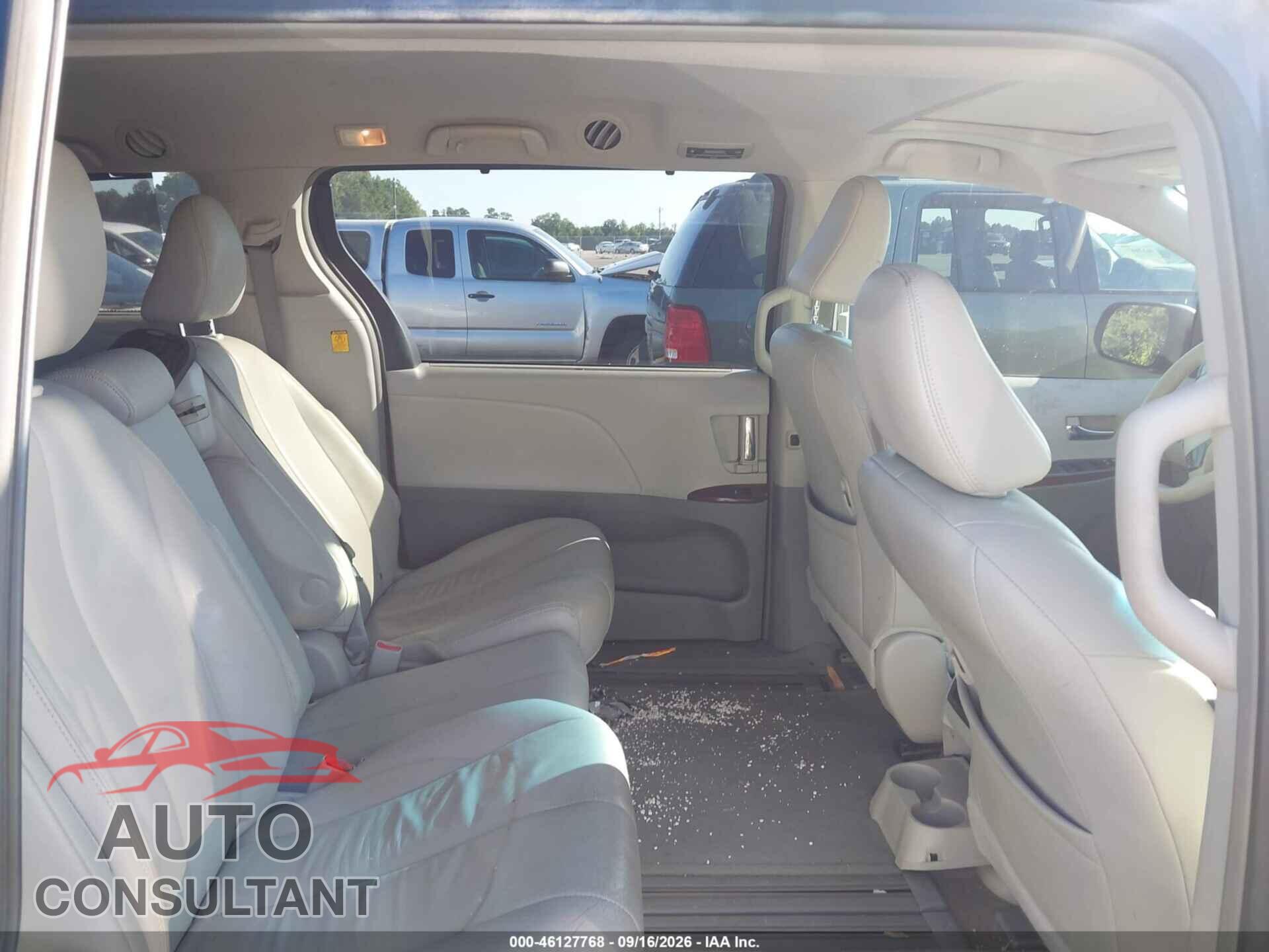 TOYOTA SIENNA 2013 - 5TDYK3DC8DS298867