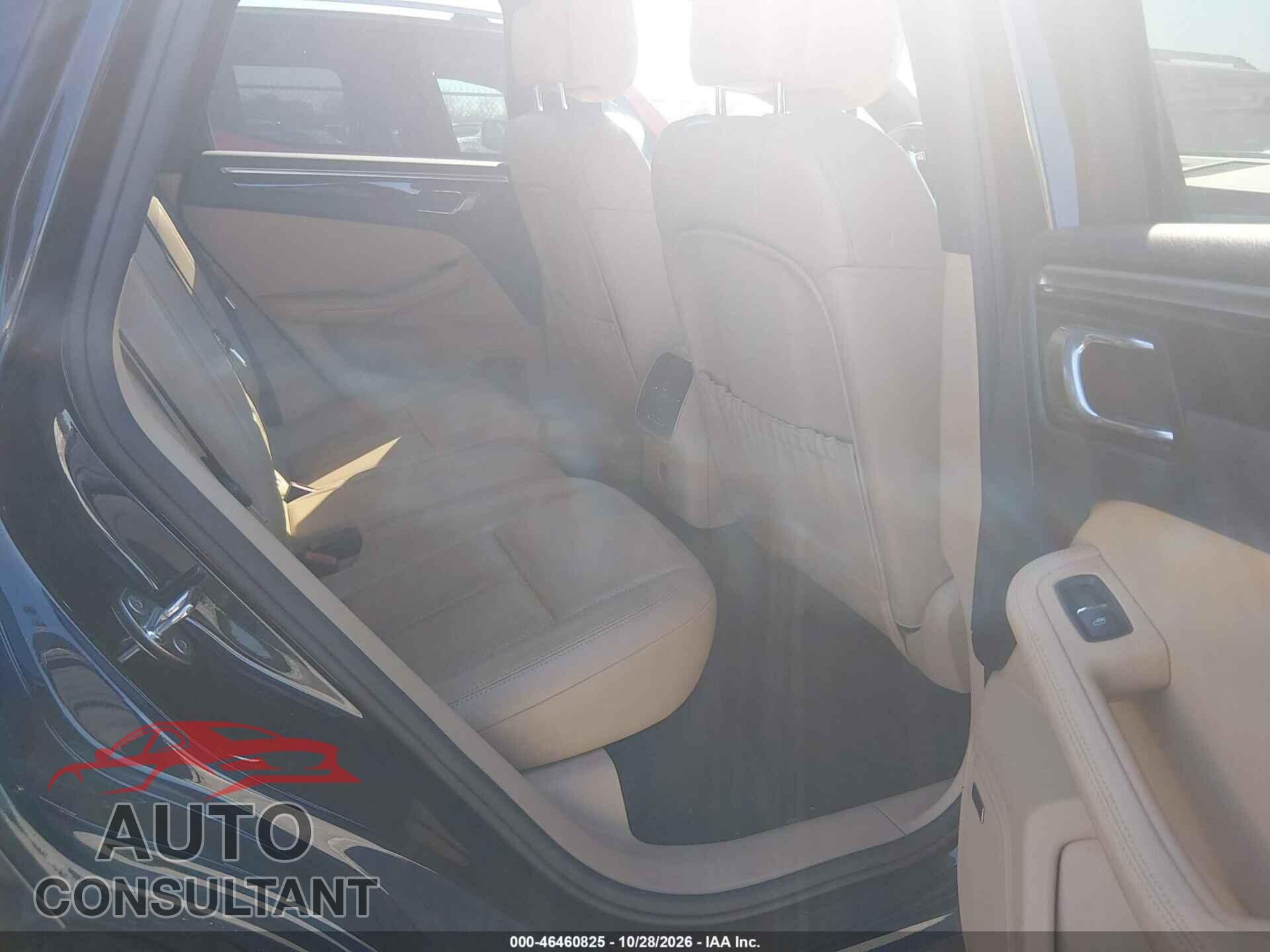 PORSCHE MACAN 2018 - WP1AA2A56JLB00058