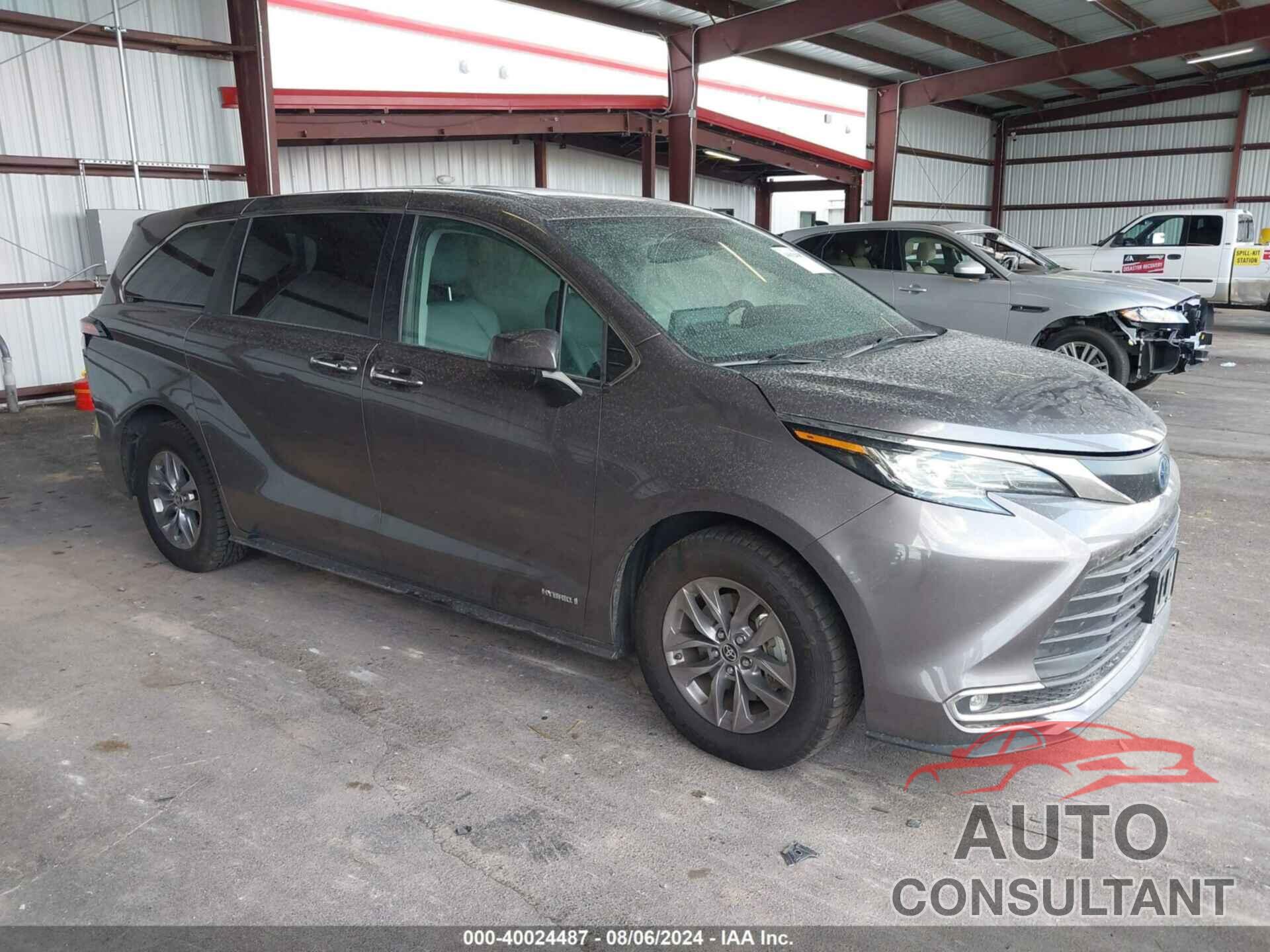 TOYOTA SIENNA 2021 - 5TDYSKFC4MS025738