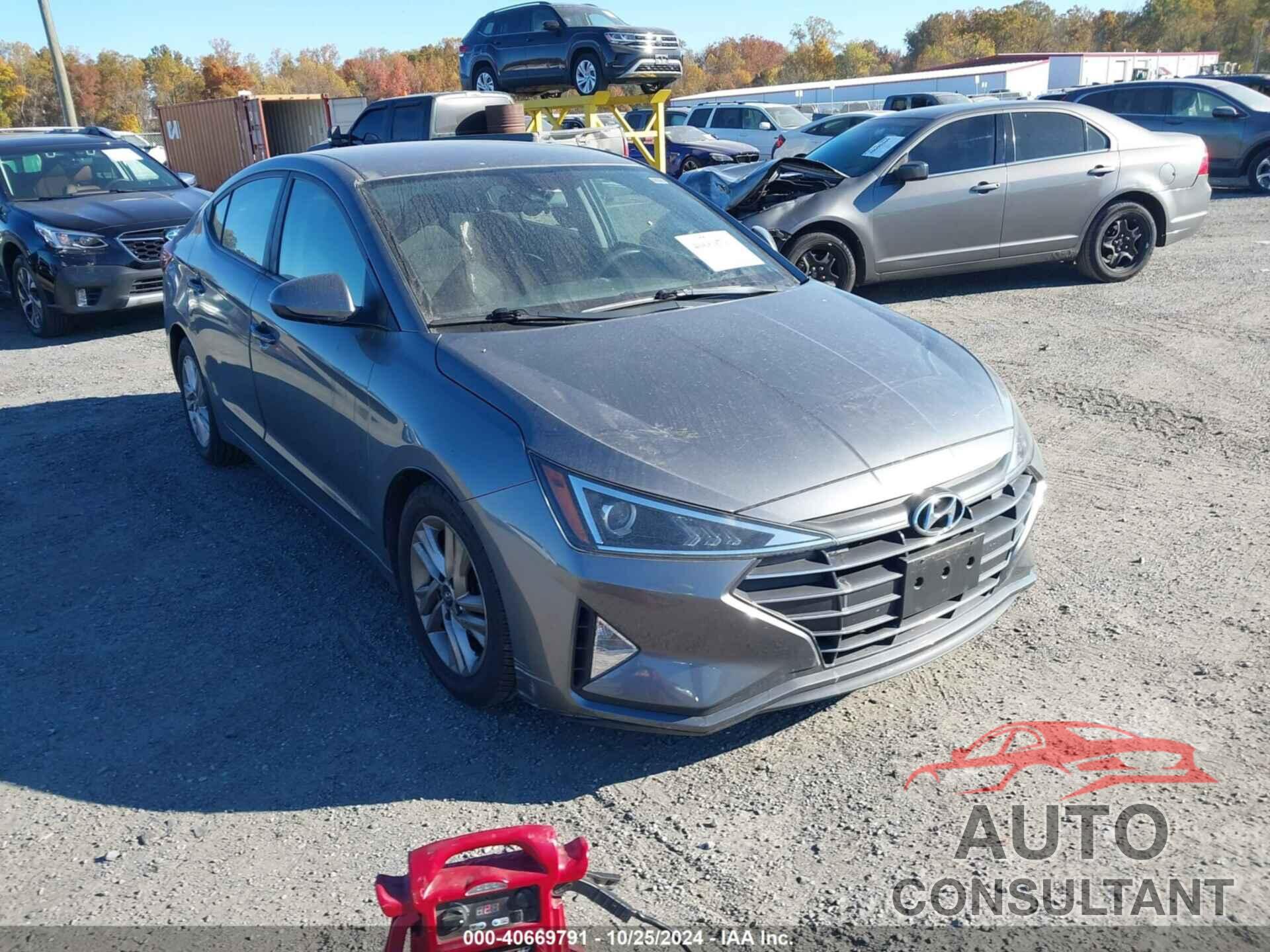 HYUNDAI ELANTRA 2019 - 5NPD84LF4KH493060