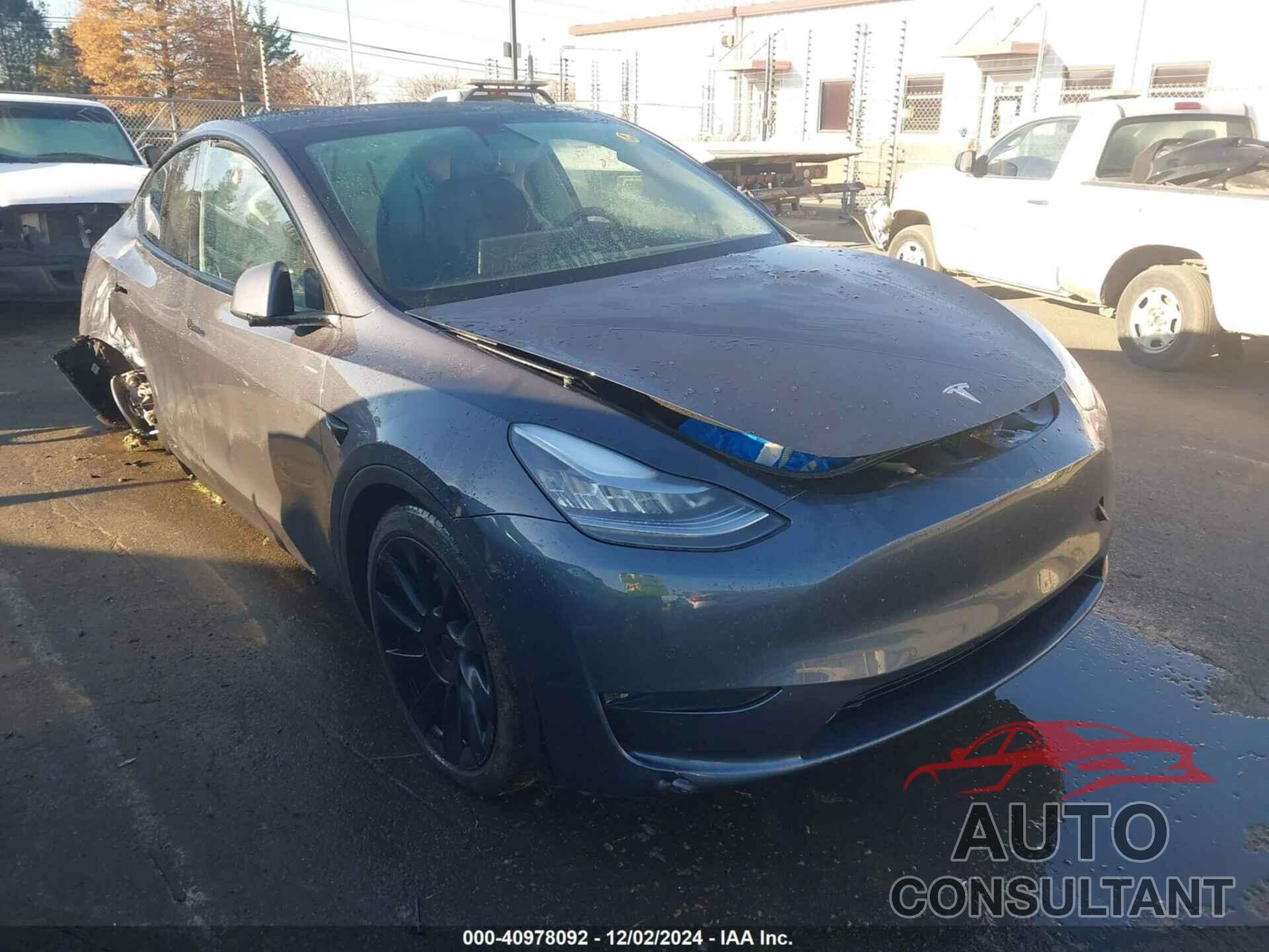 TESLA MODEL Y 2021 - 5YJYGDED7MF163138