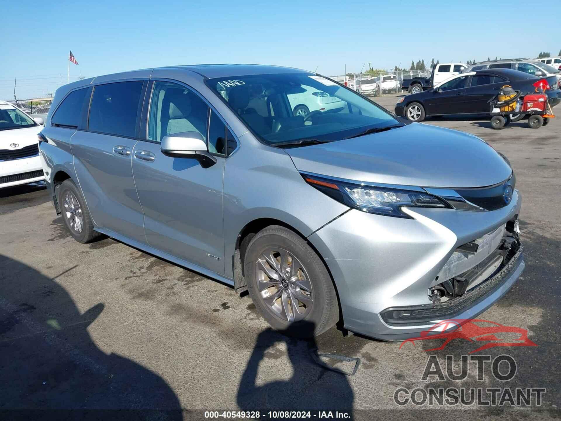 TOYOTA SIENNA 2021 - 5TDKRKEC4MS074294