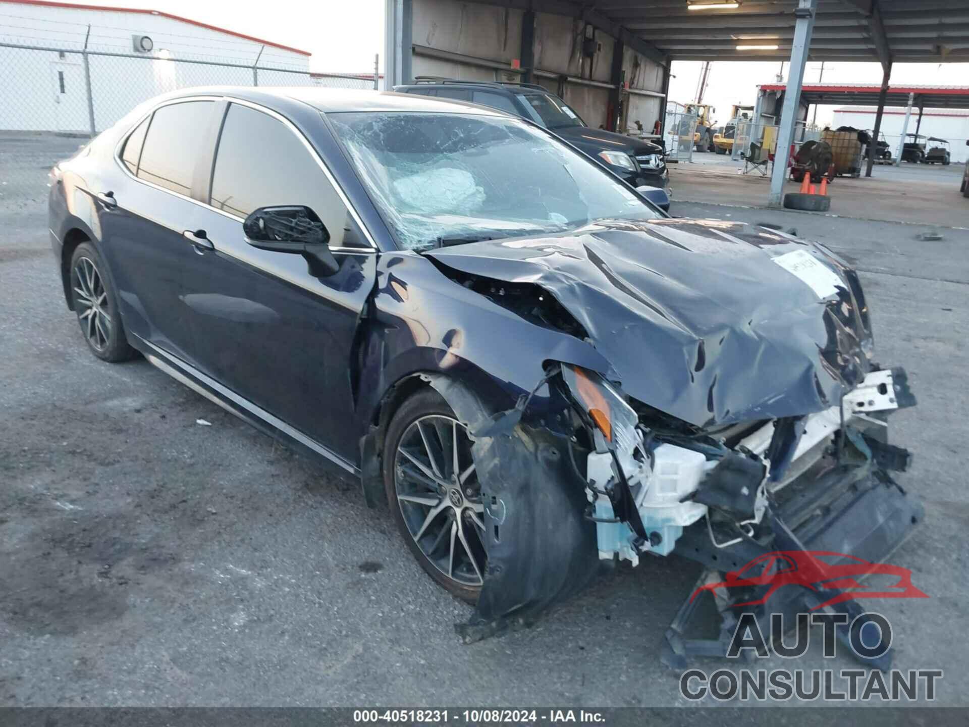 TOYOTA CAMRY 2021 - 4T1G11AKXMU482892