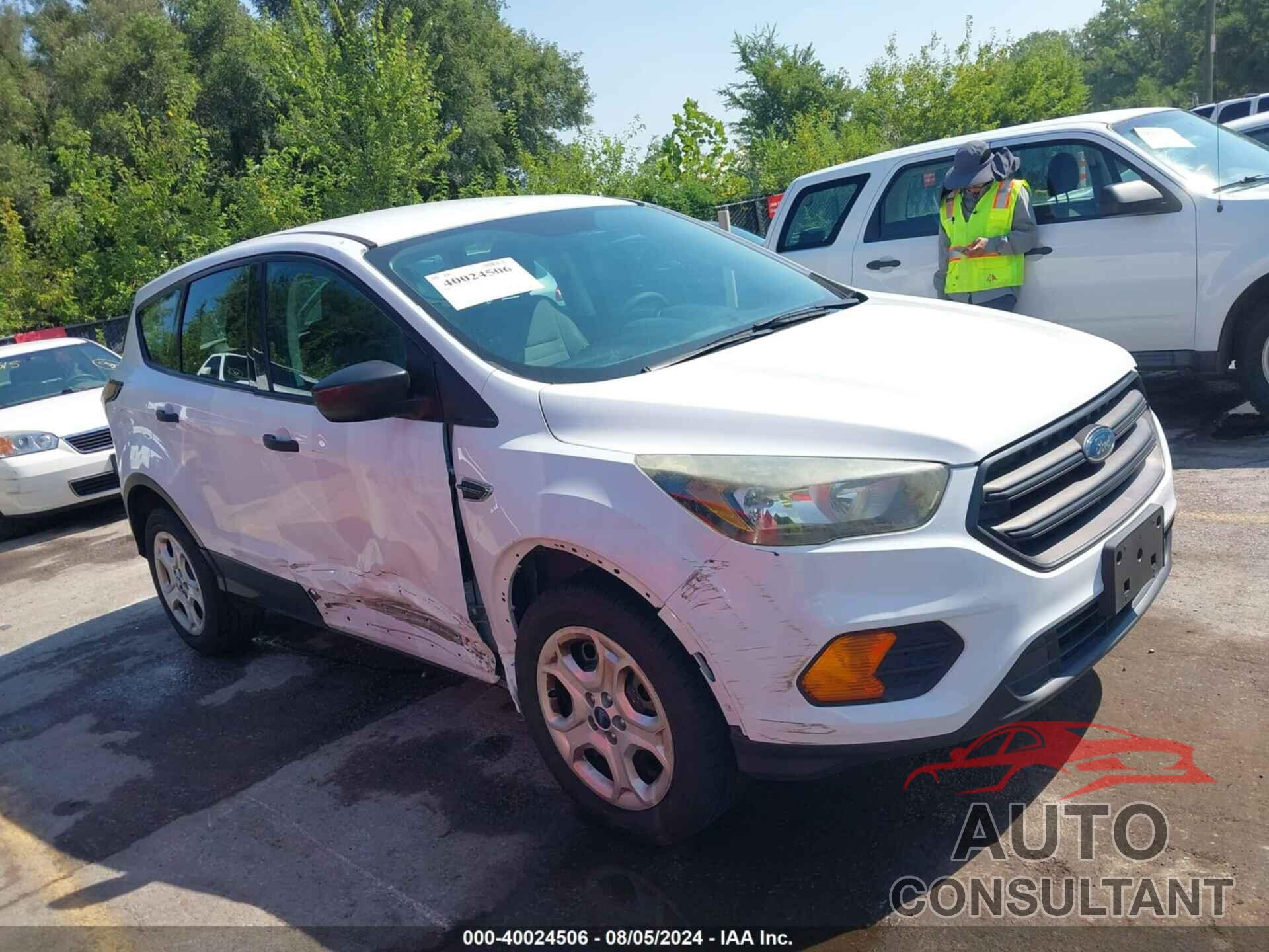 FORD ESCAPE 2018 - 1FMCU0F73JUA36521