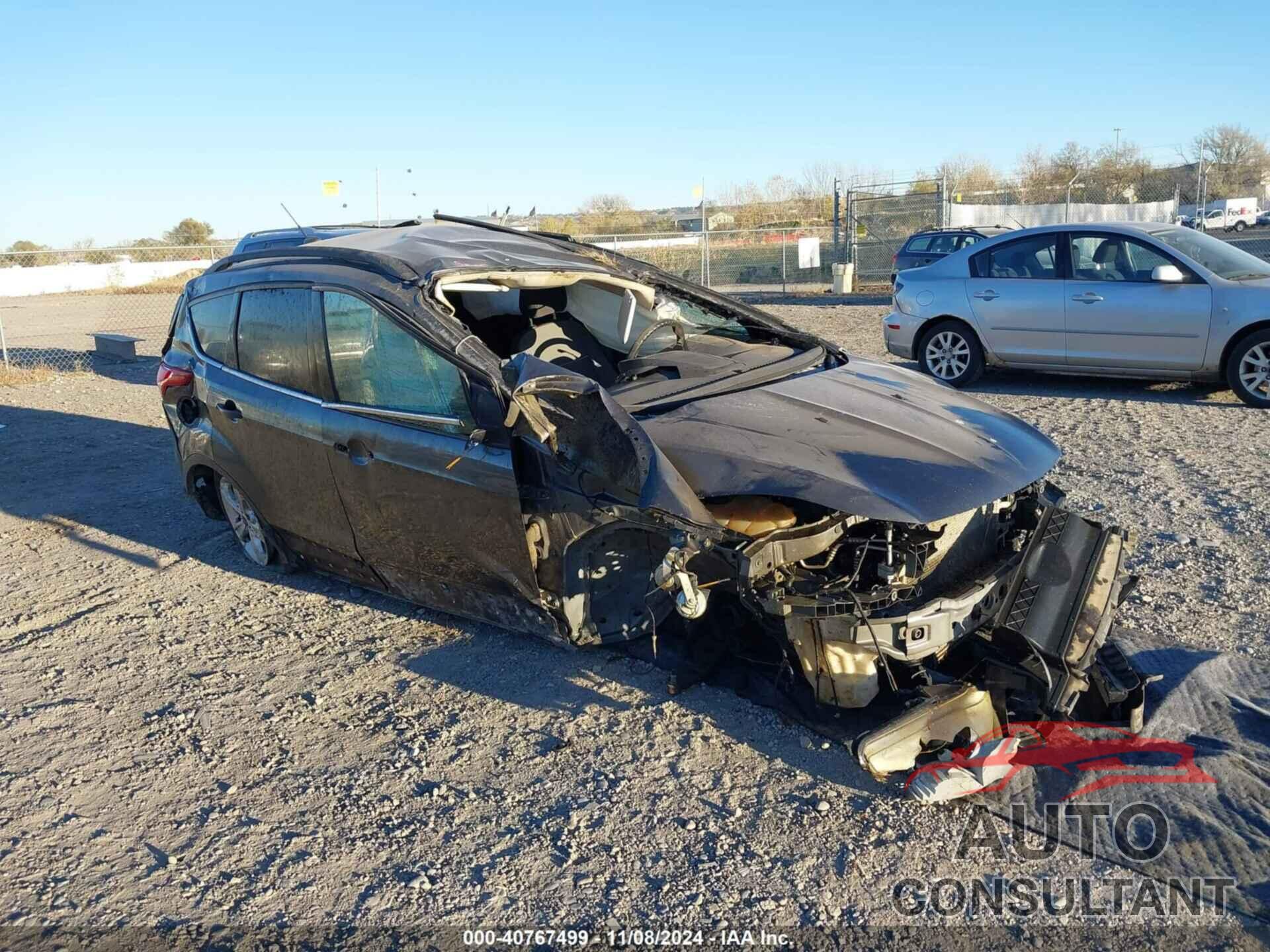 FORD ESCAPE 2015 - 1FMCU9G98FUC80824