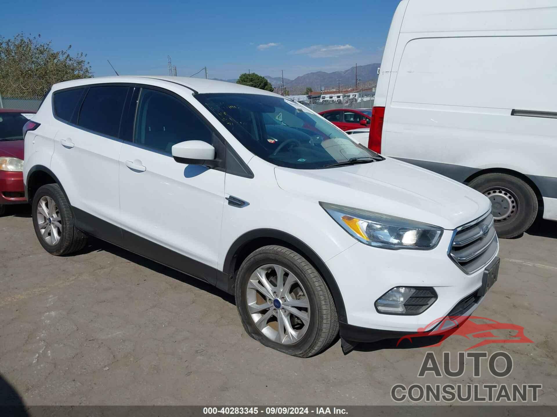 FORD ESCAPE 2017 - 1FMCU0GD3HUE49327