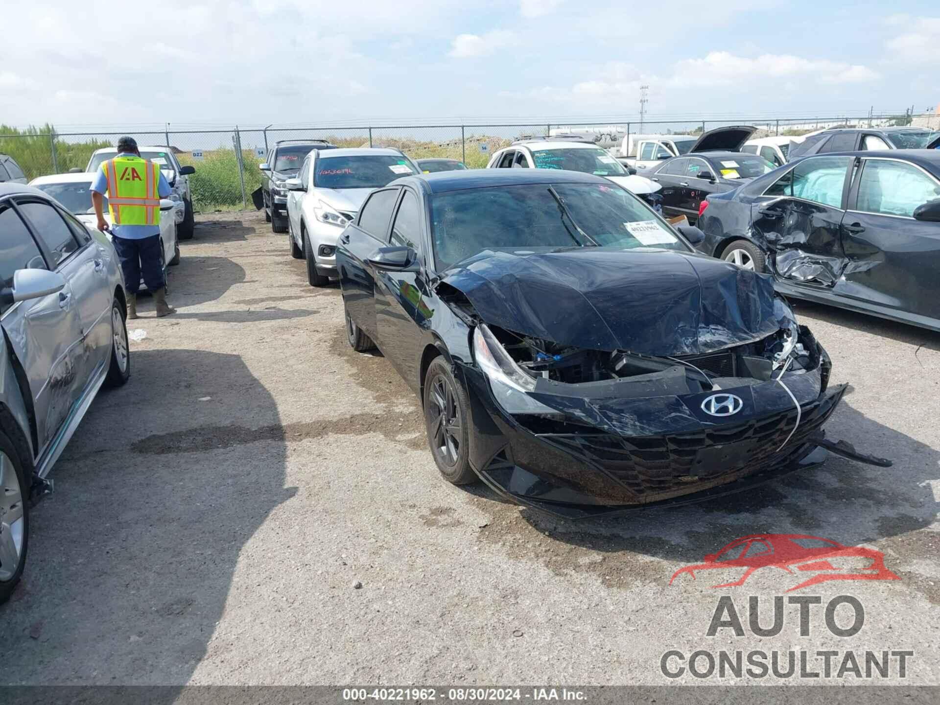HYUNDAI ELANTRA 2023 - KMHLM4AG2PU438022