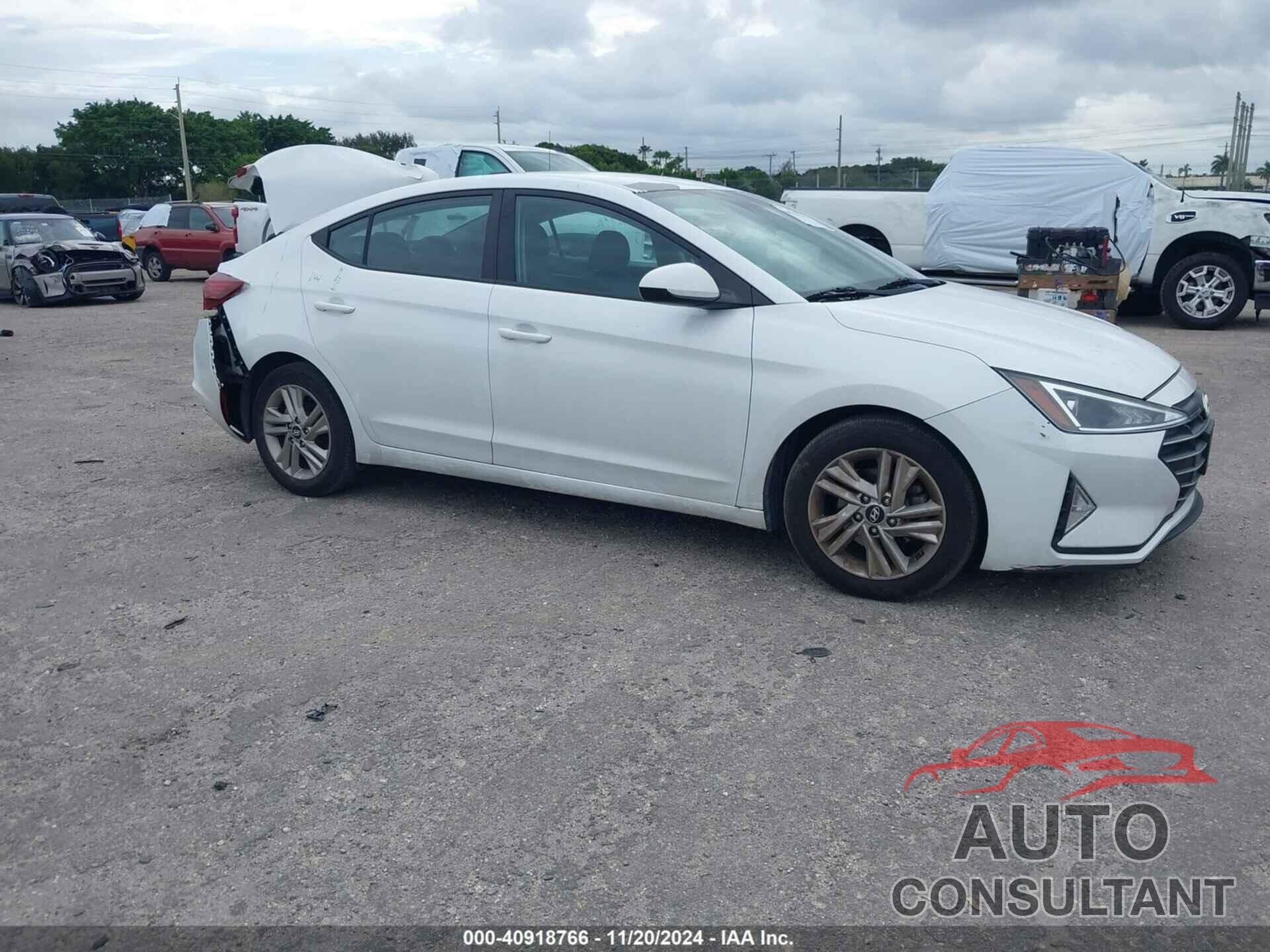 HYUNDAI ELANTRA 2019 - 5NPD84LF2KH426330