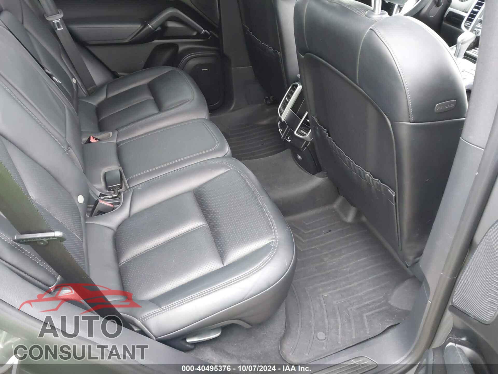 PORSCHE CAYENNE 2016 - WP1AA2A23GLA05326
