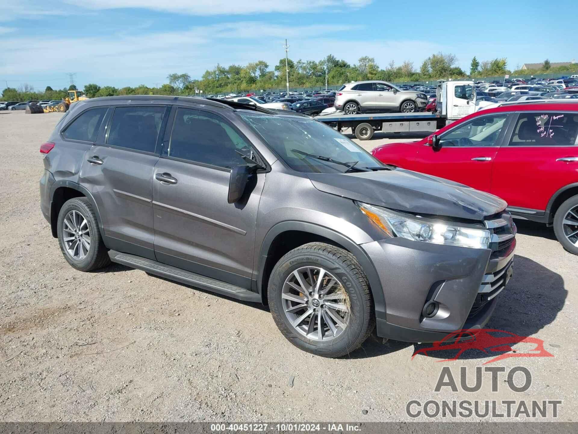 TOYOTA HIGHLANDER 2019 - 5TDJZRFH0KS595900