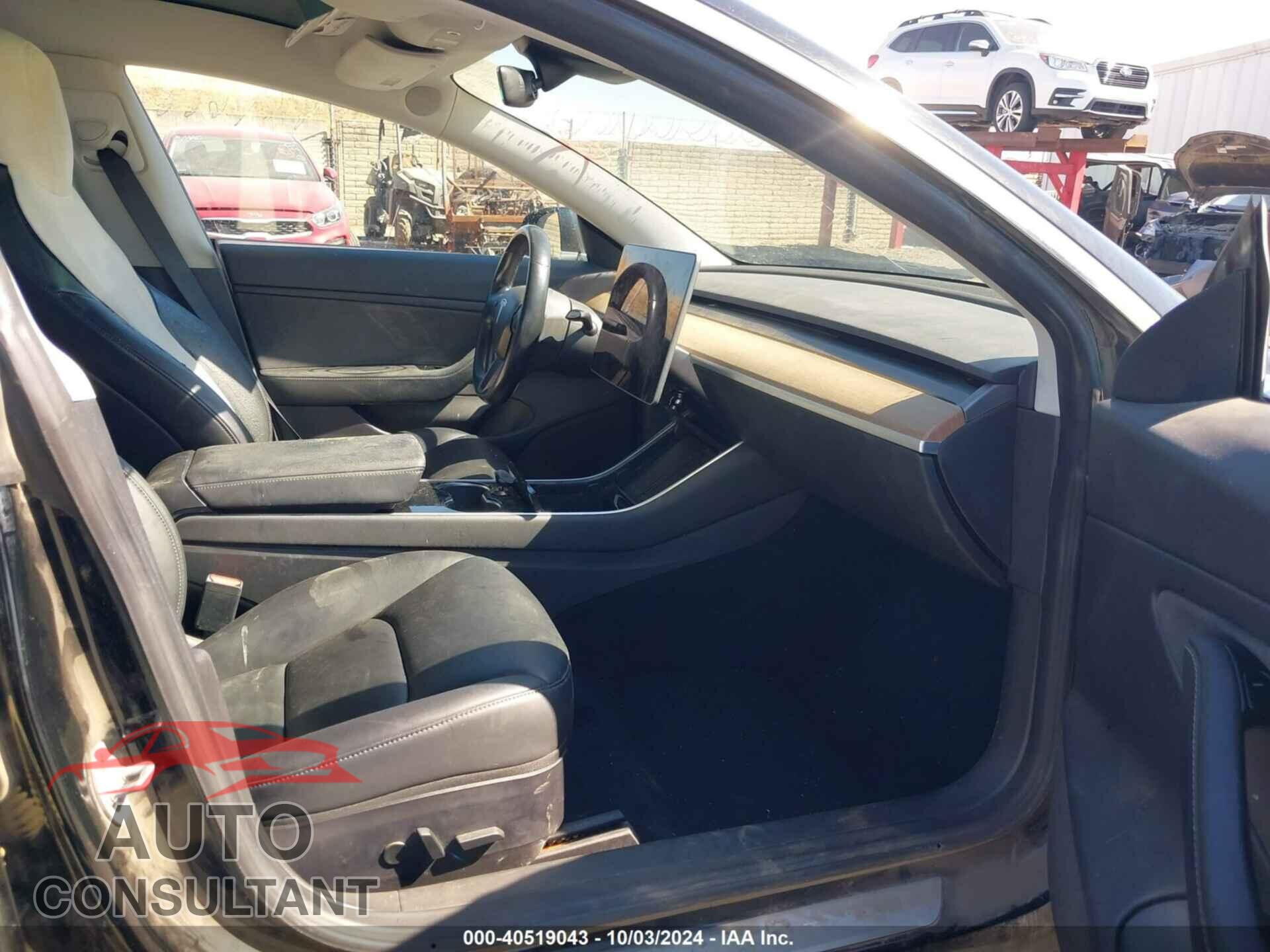 TESLA MODEL 3 2019 - 5YJ3E1EAXKF306777
