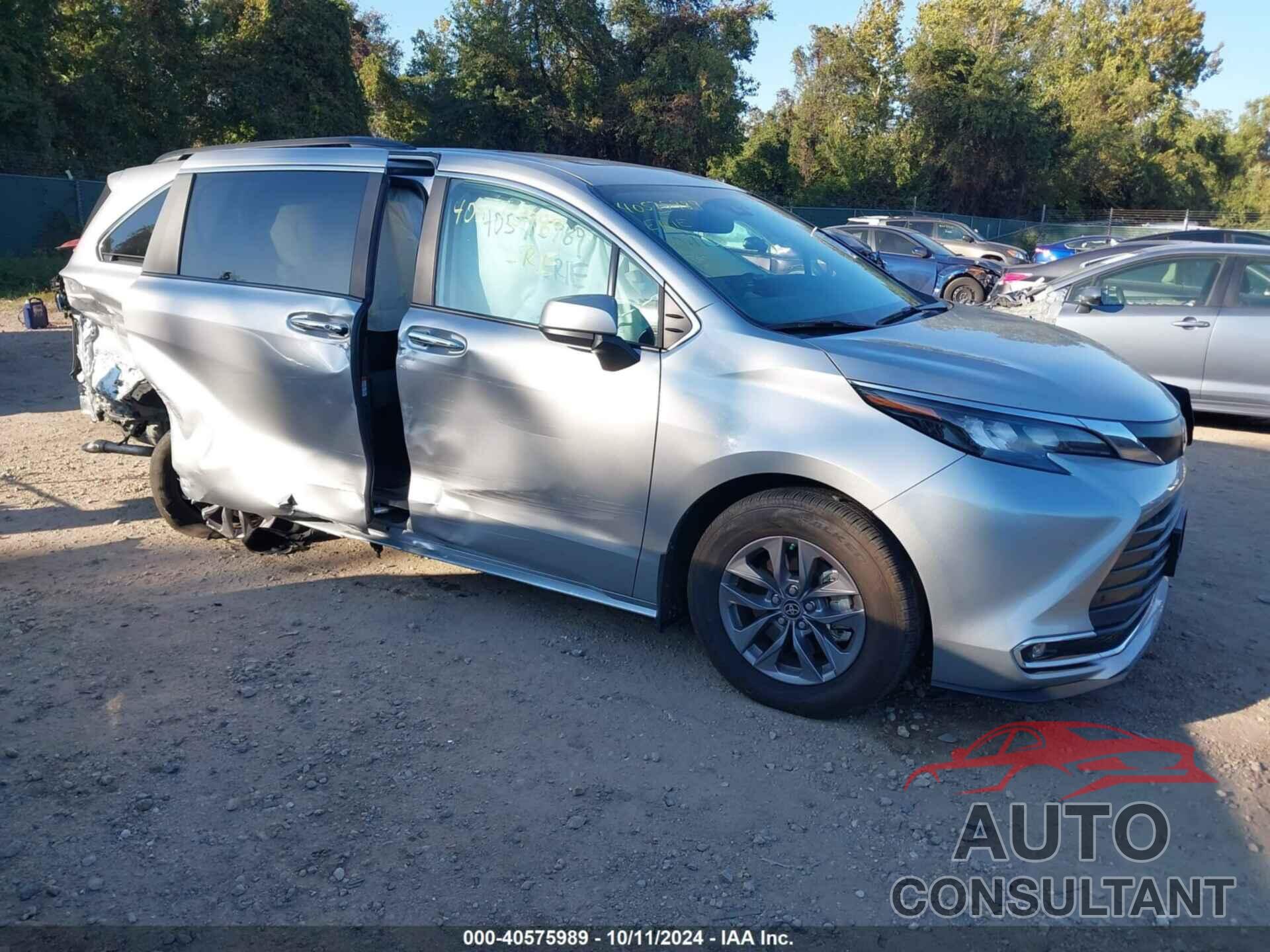 TOYOTA SIENNA 2024 - 5TDJRKEC0RS185850