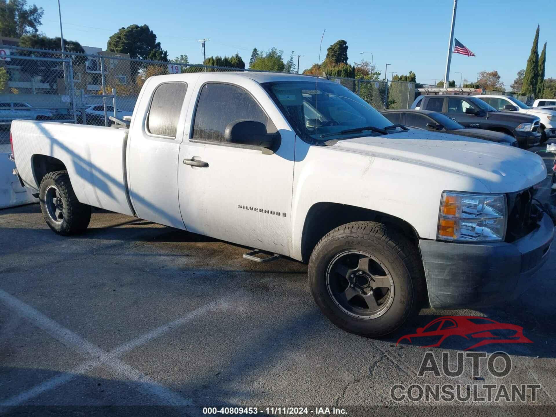 CHEVROLET SILVERADO 1500 2009 - 1GCEC19049E135505