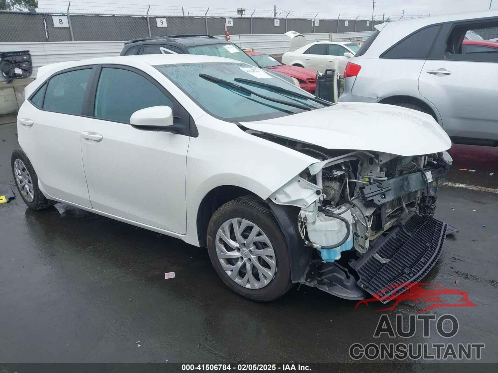 TOYOTA COROLLA 2018 - 5YFBURHE5JP765245