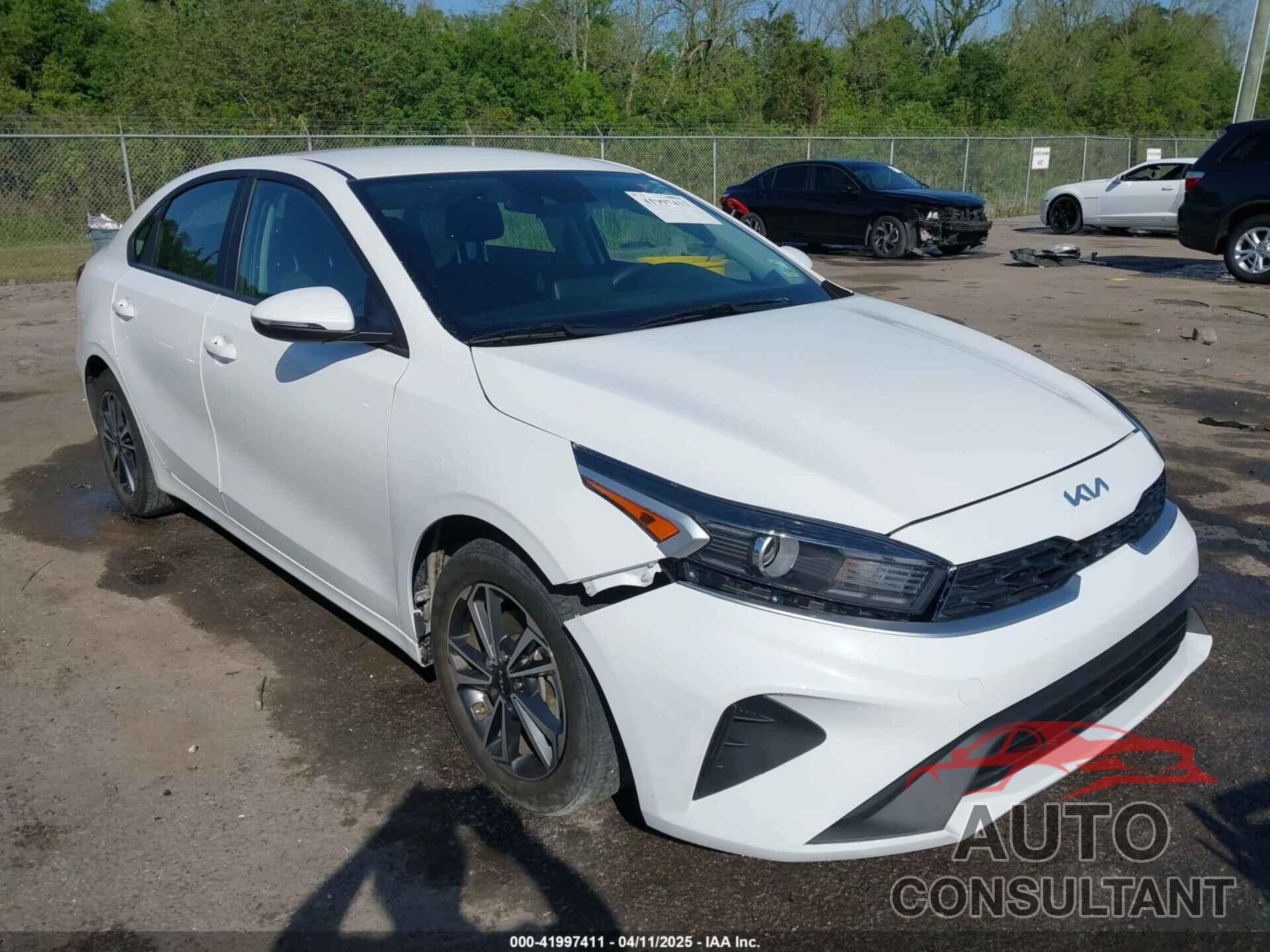 KIA FORTE 2023 - 3KPF24AD7PE688495