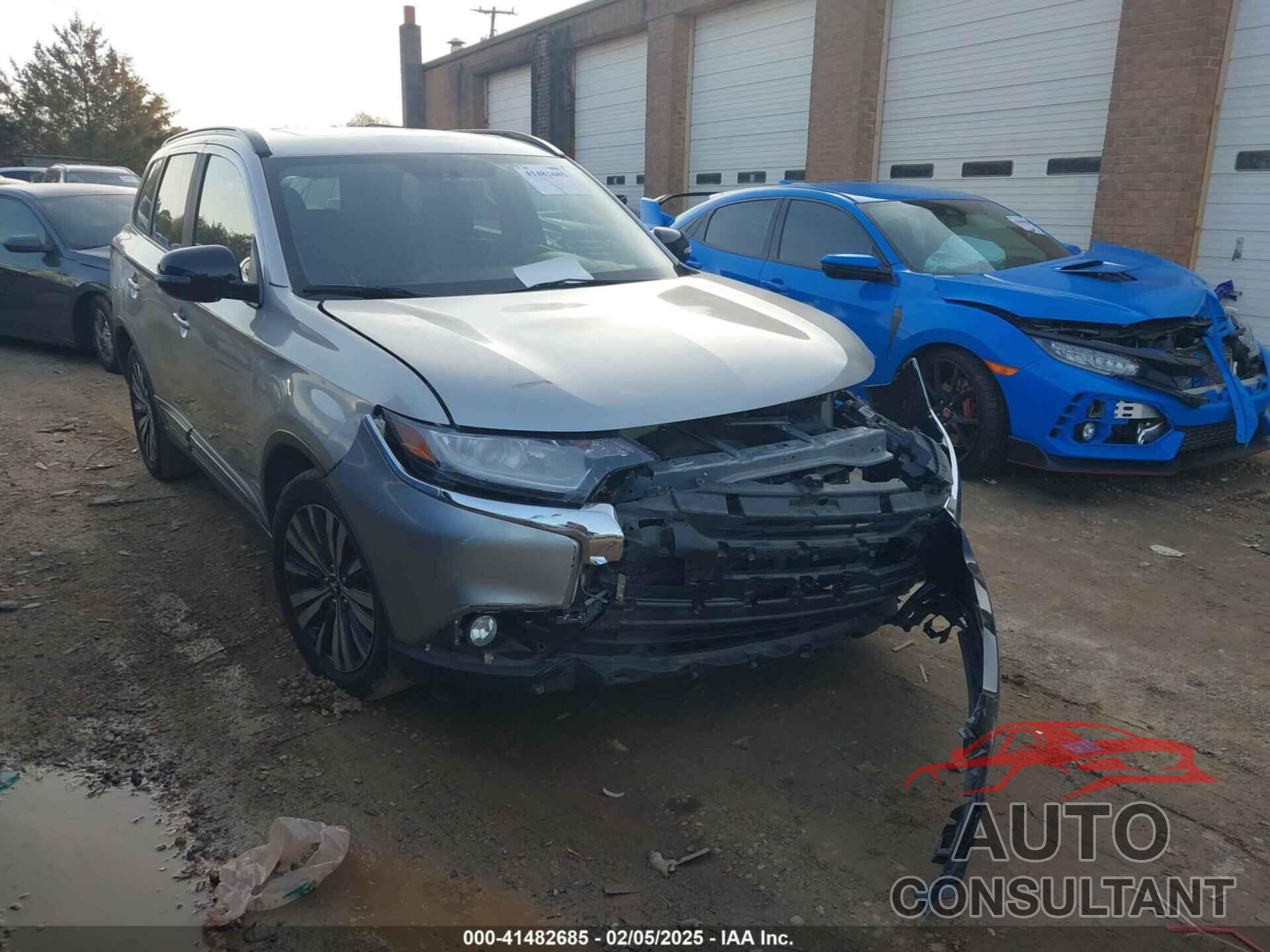 MITSUBISHI OUTLANDER 2019 - JA4AD3A35KZ038416