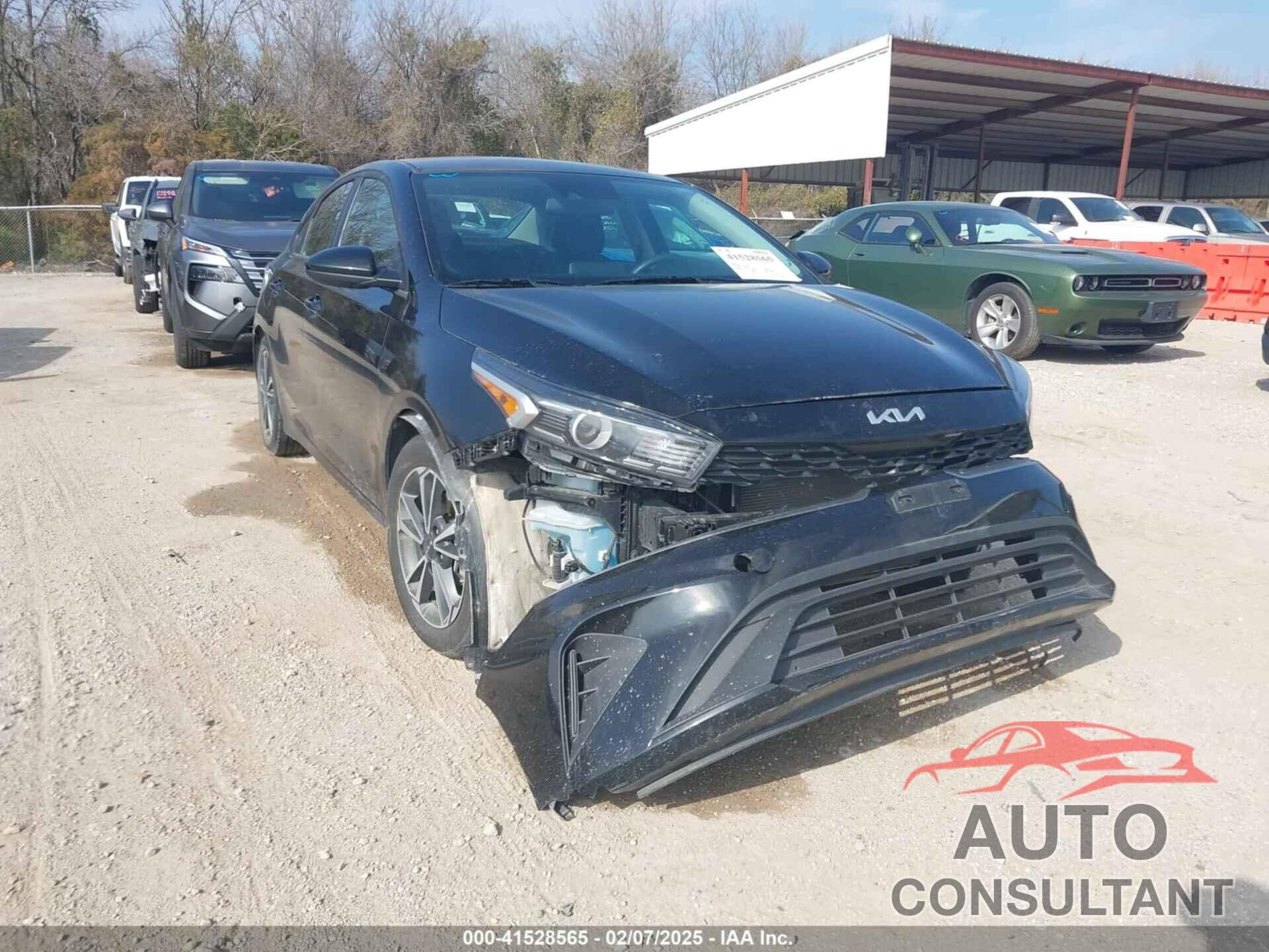 KIA FORTE 2023 - 3KPF24AD8PE548259