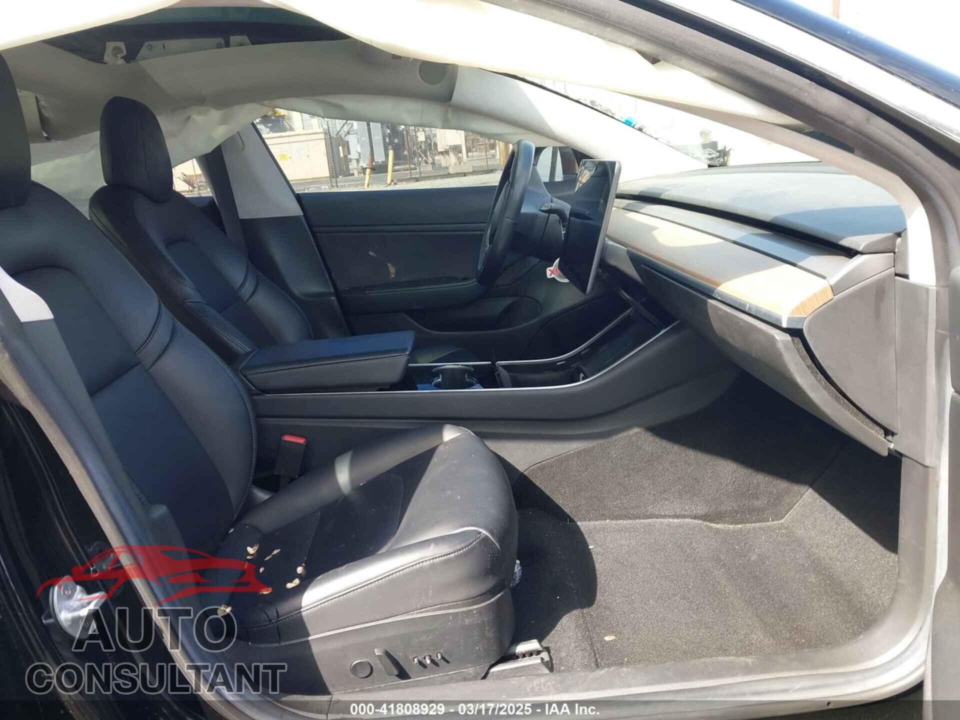 TESLA MODEL 3 2017 - 5YJ3E1EA0HF002379