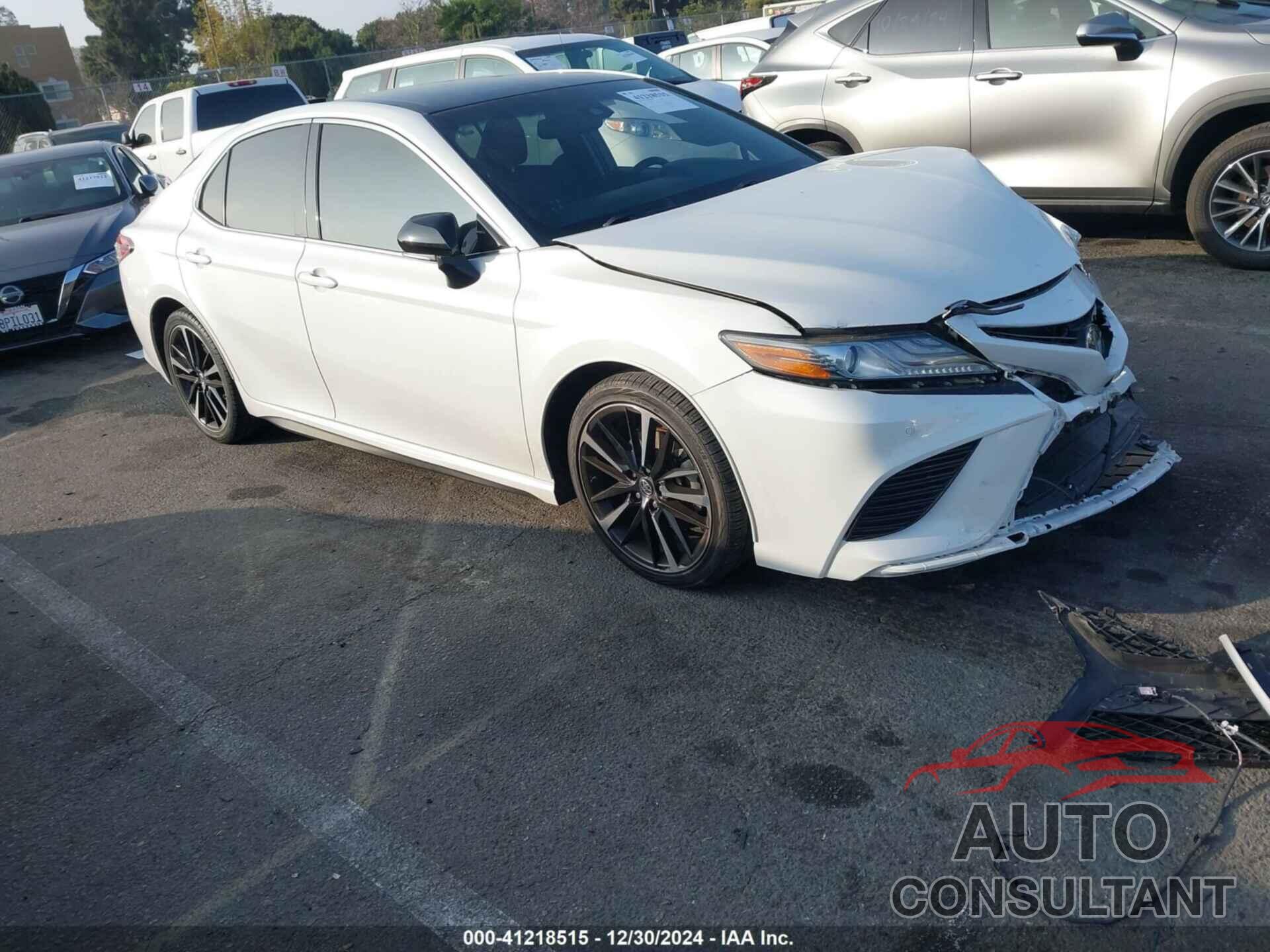 TOYOTA CAMRY 2018 - 4T1B61HK9JU023589