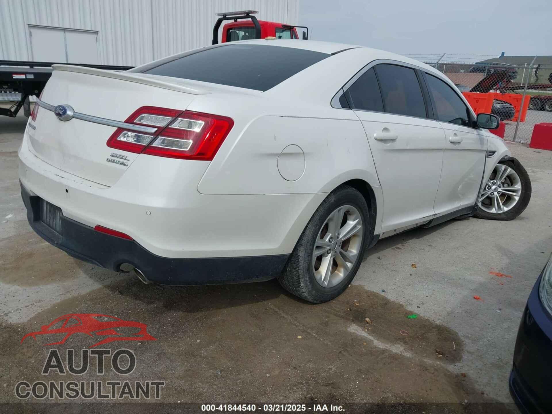 FORD TAURUS 2014 - 1FAHP2E81EG115140