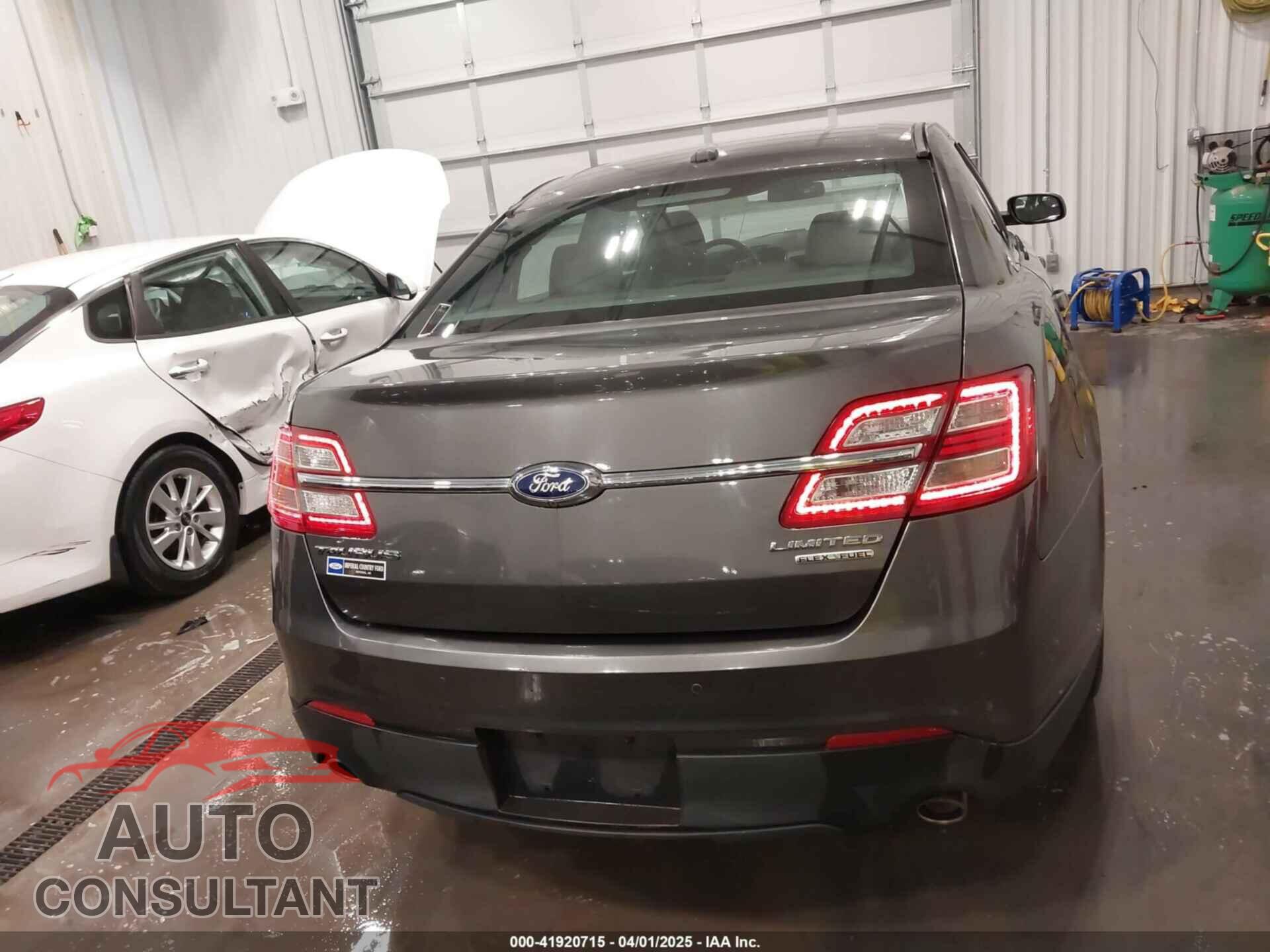 FORD TAURUS 2015 - 1FAHP2F87FG136199