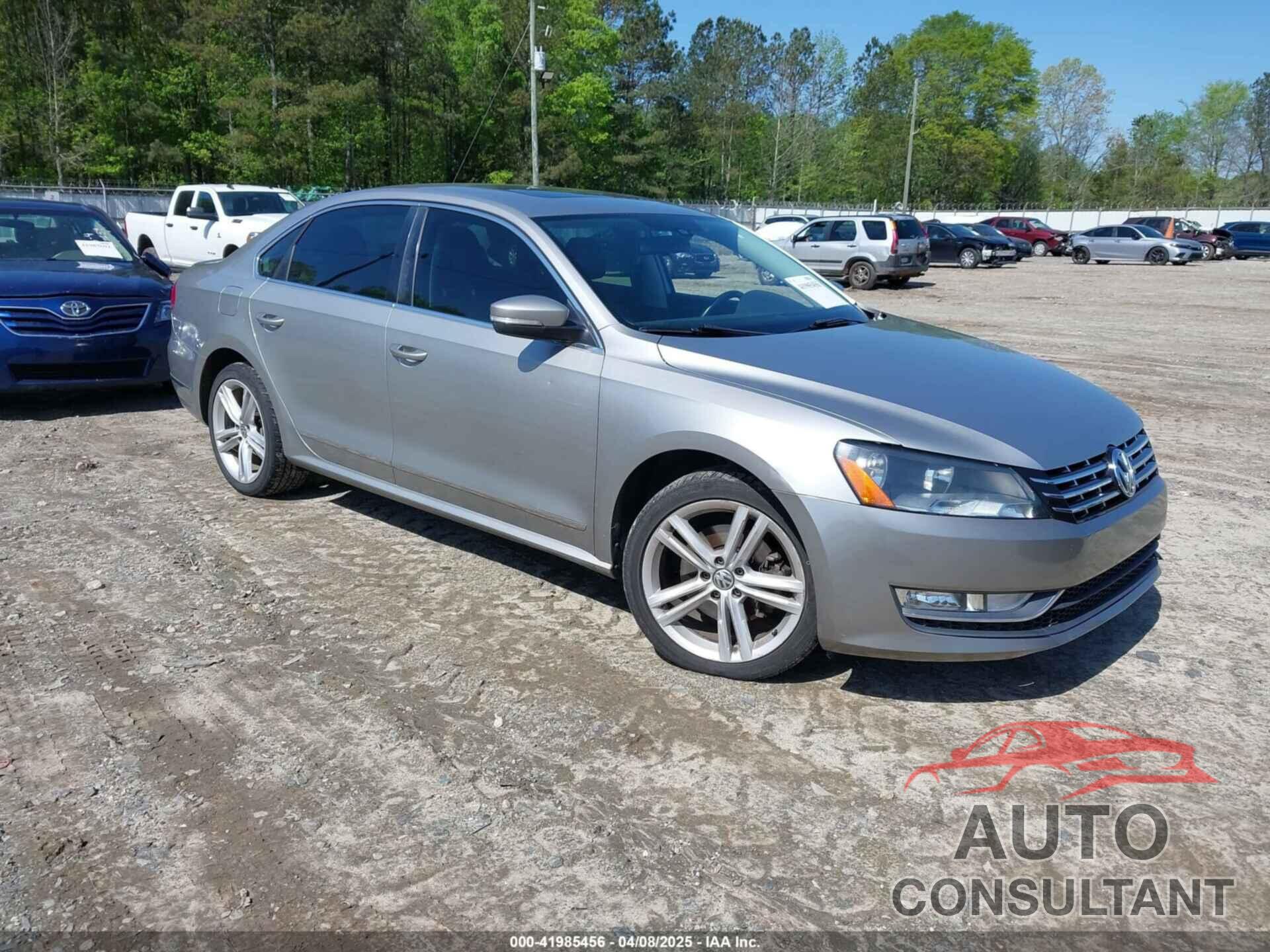 VOLKSWAGEN PASSAT 2013 - 1VWCN7A35DC084009