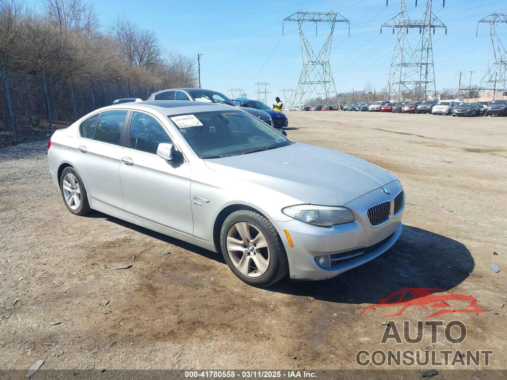 BMW 528I 2012 - WBAXH5C5XCDW10753