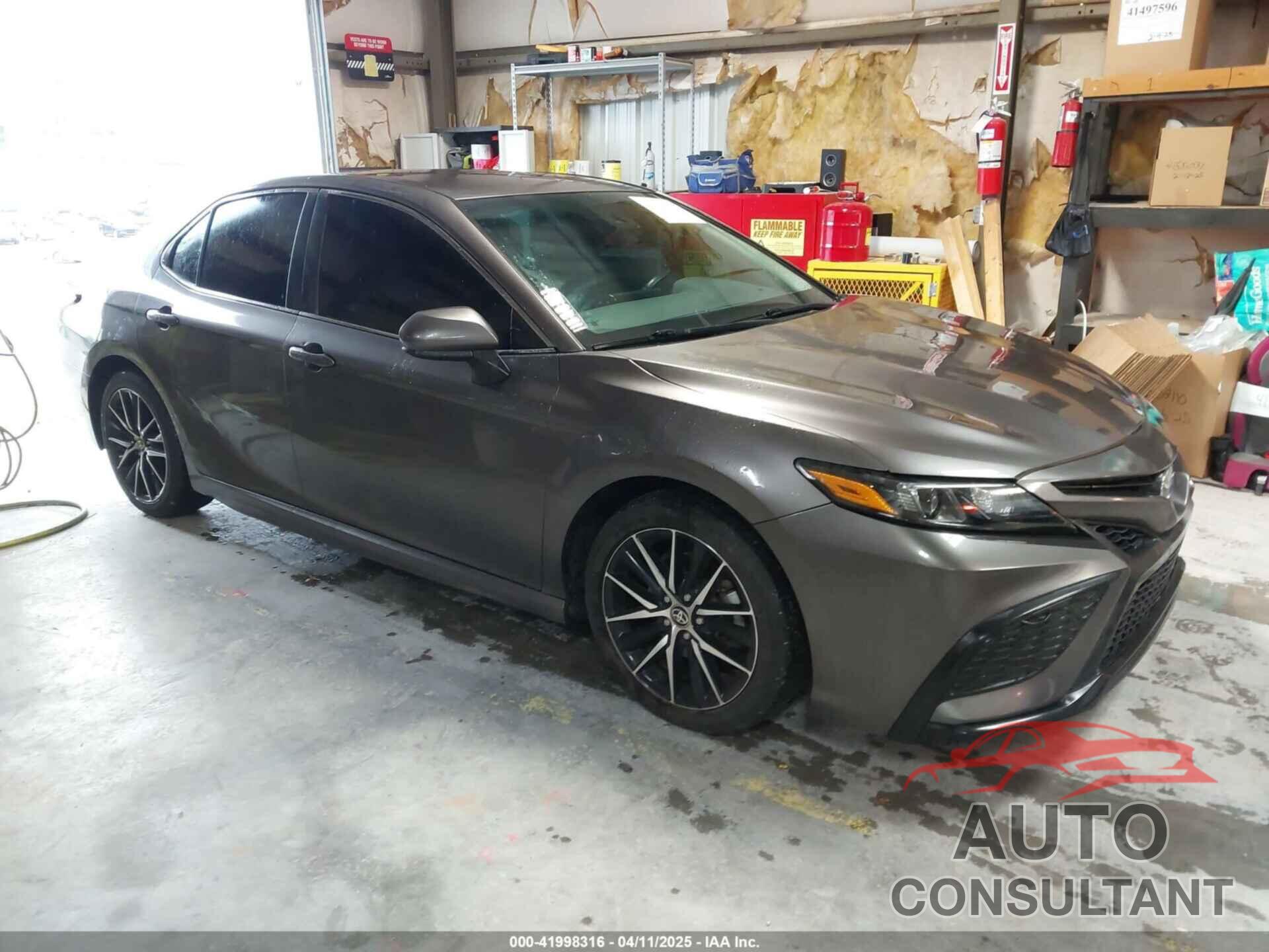 TOYOTA CAMRY 2021 - 4T1G11AK9MU407567