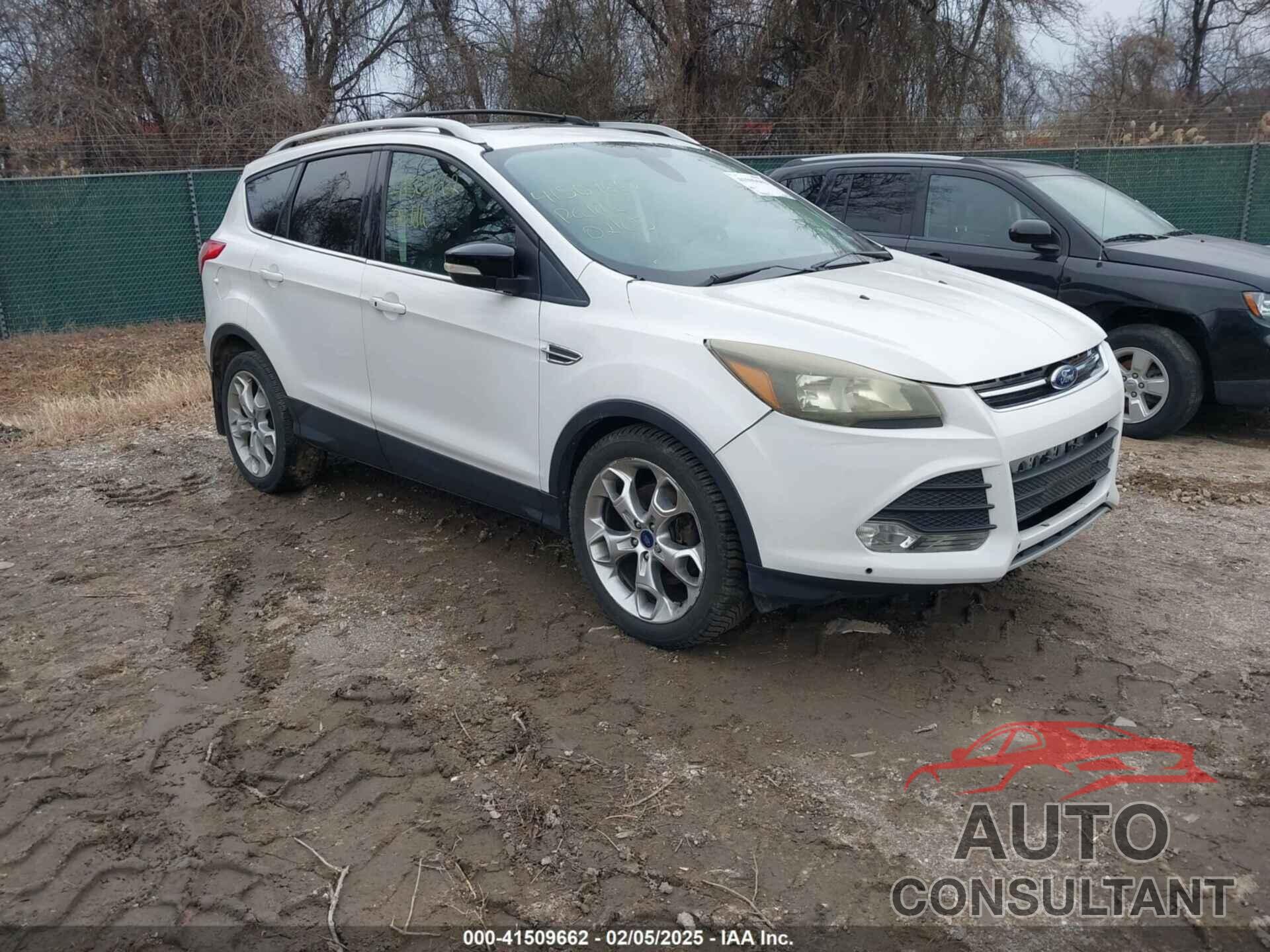 FORD ESCAPE 2015 - 1FMCU0J99FUC14335