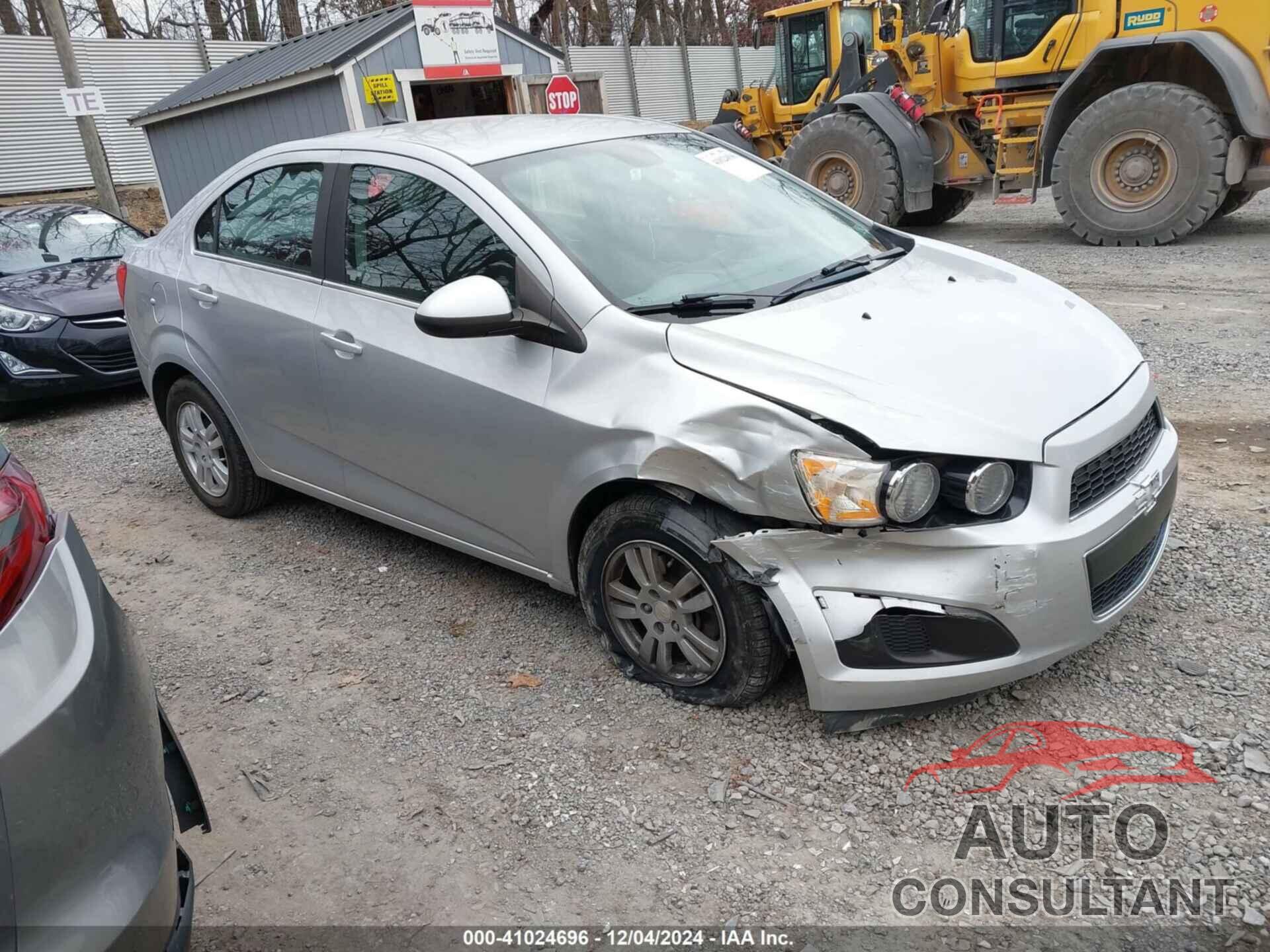 CHEVROLET SONIC 2013 - 1G1JC5SG4D4173692