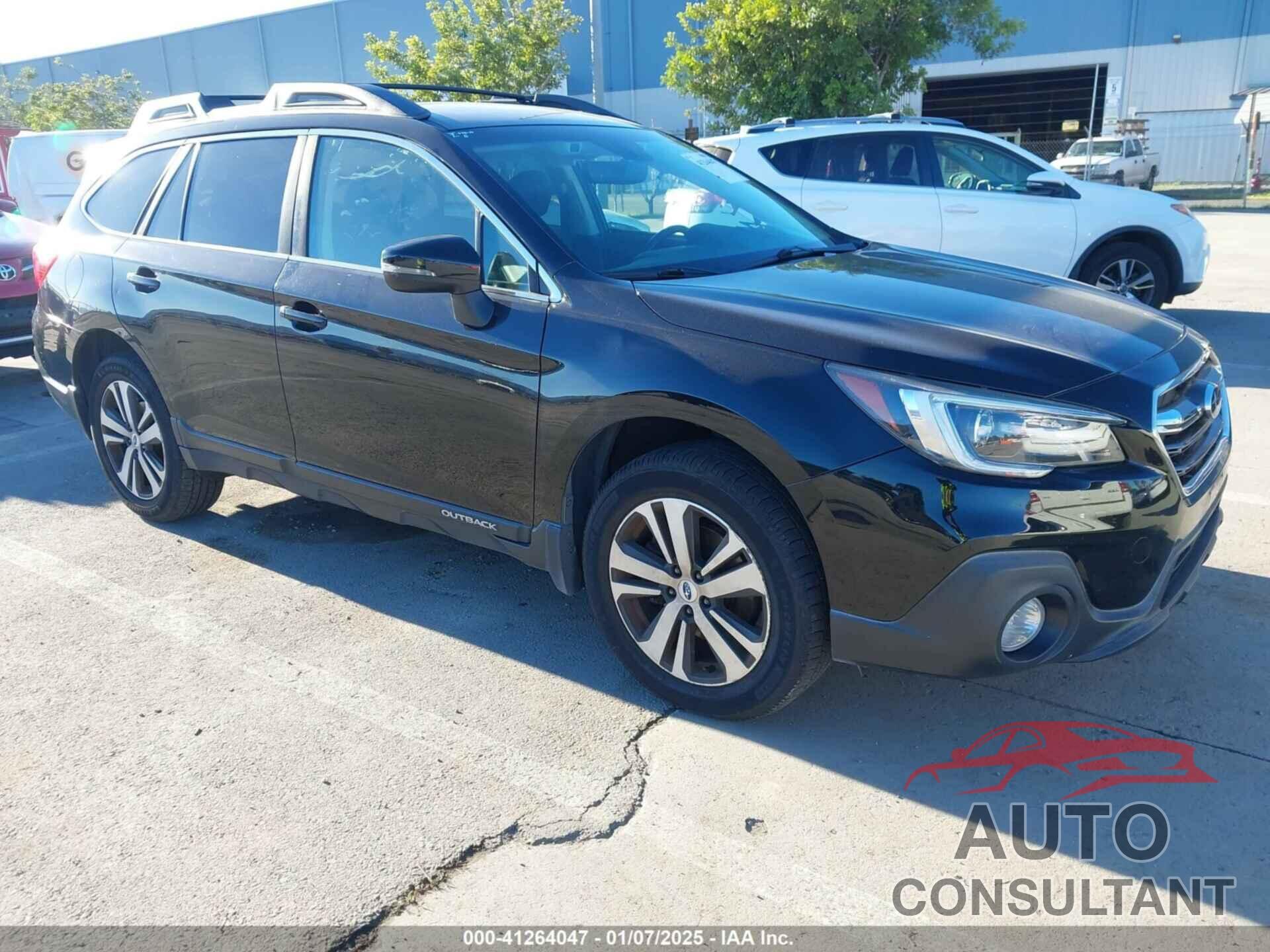 SUBARU OUTBACK 2018 - 4S4BSENC8J3328491