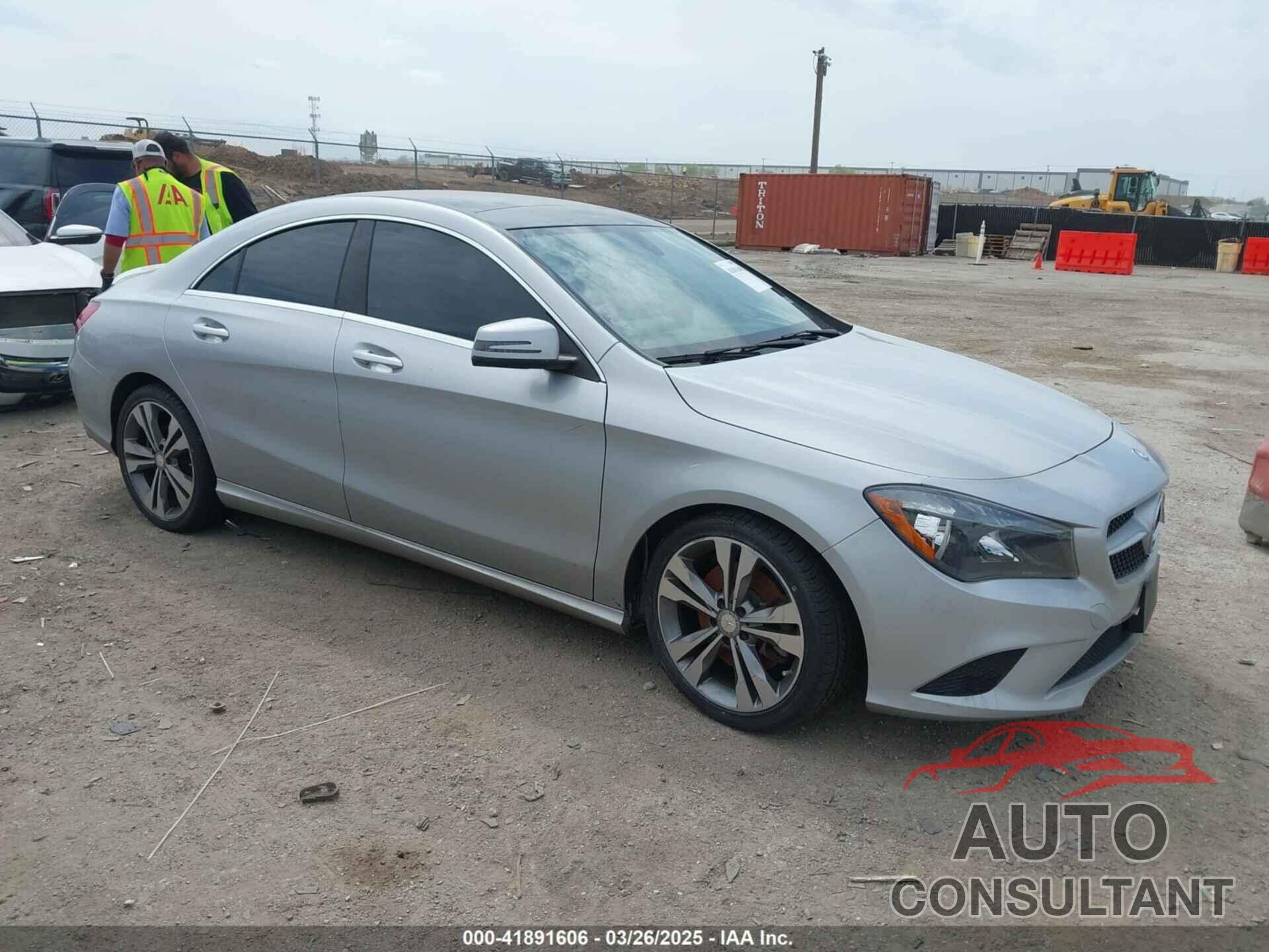 MERCEDES-BENZ CLA 250 2015 - WDDSJ4EB2FN243141