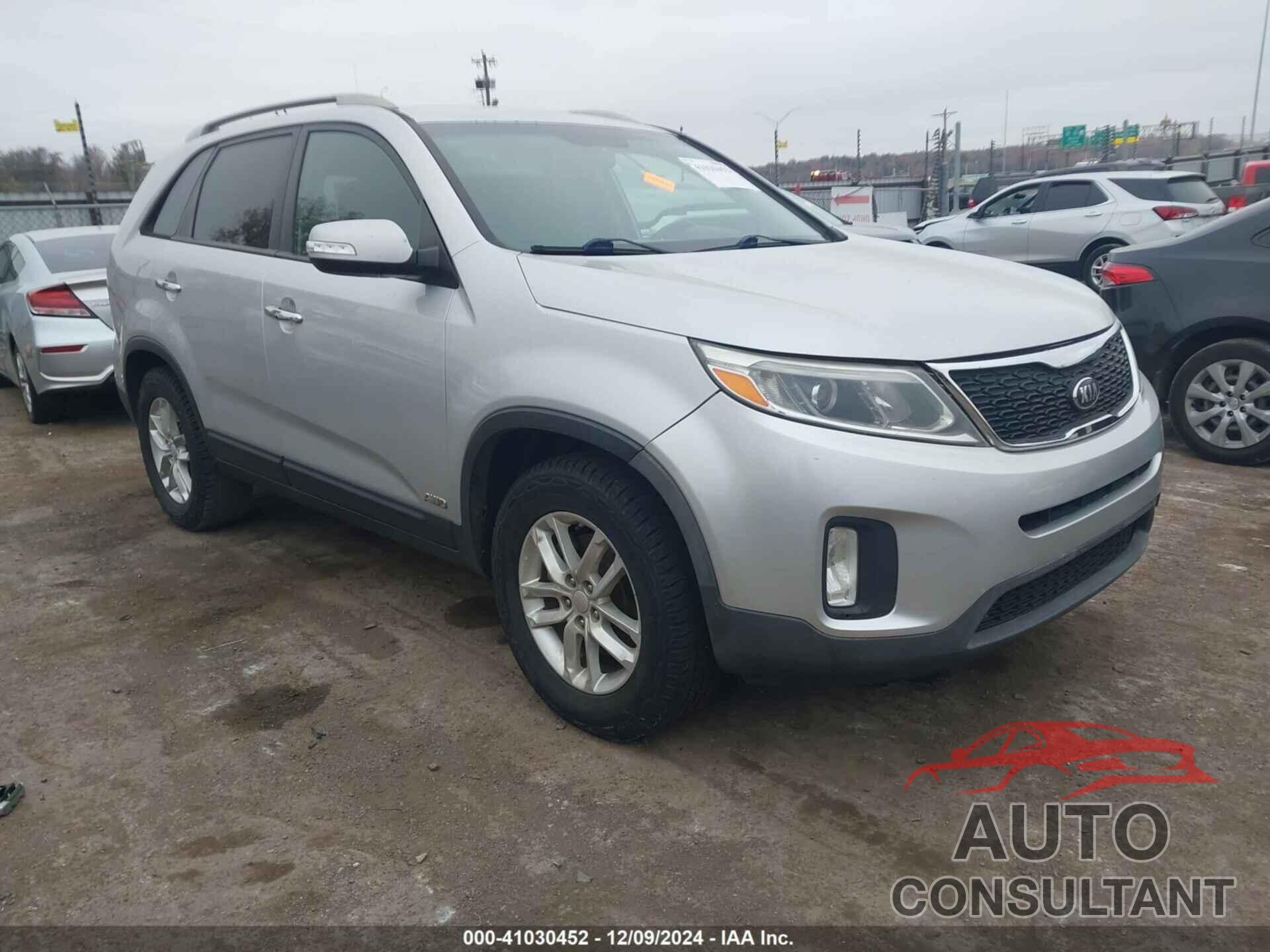 KIA SORENTO 2015 - 5XYKTCA66FG600724