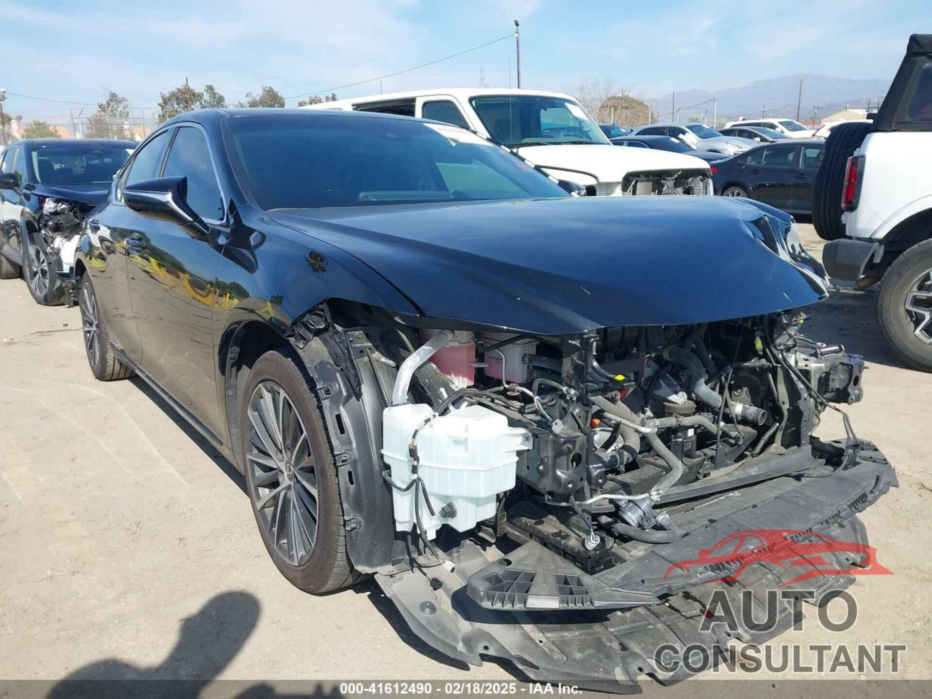 LEXUS ES 300H 2022 - 58ADA1C15NU026011