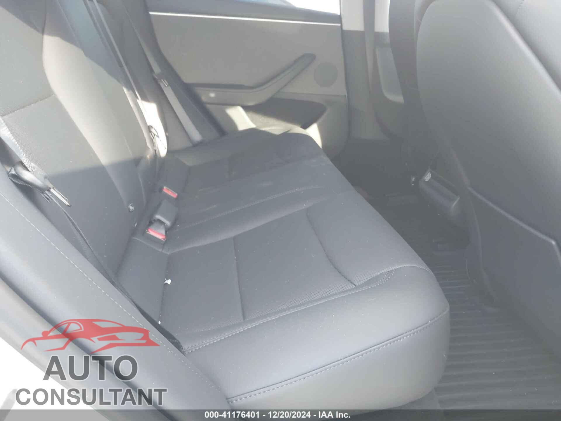 TESLA MODEL 3 2024 - 5YJ3E1EA0RF826237