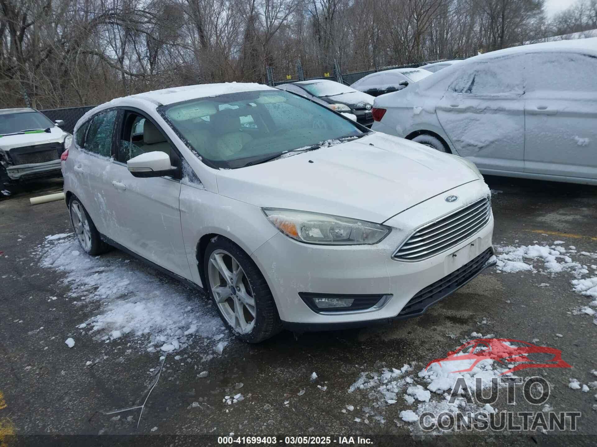 FORD FOCUS 2015 - 1FADP3N26FL232639