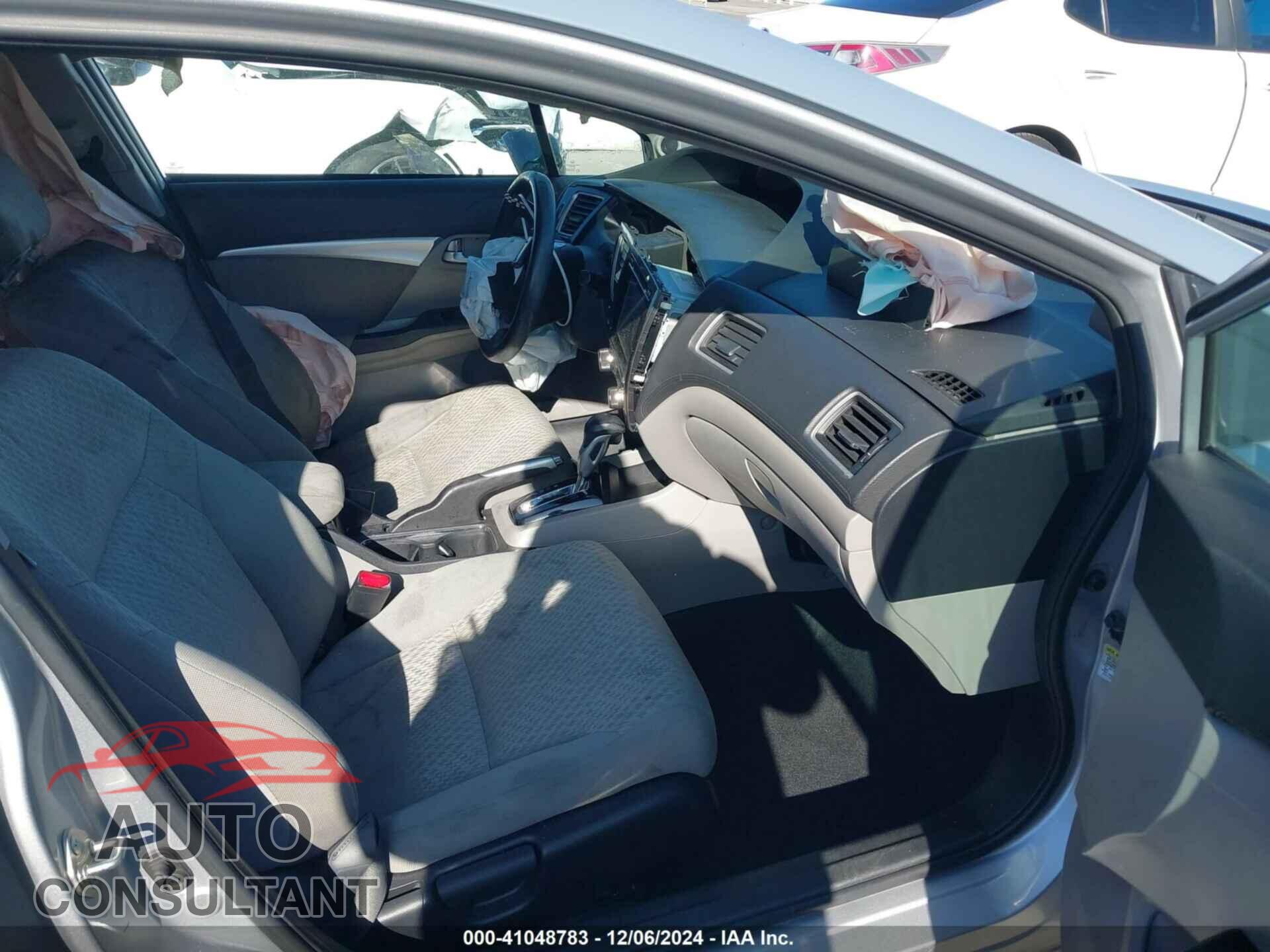 HONDA CIVIC 2014 - 19XFB2F81EE275565
