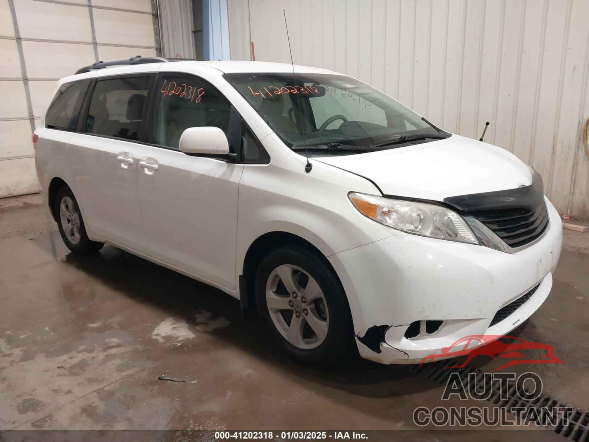 TOYOTA SIENNA 2011 - 5TDKK3DC1BS151390