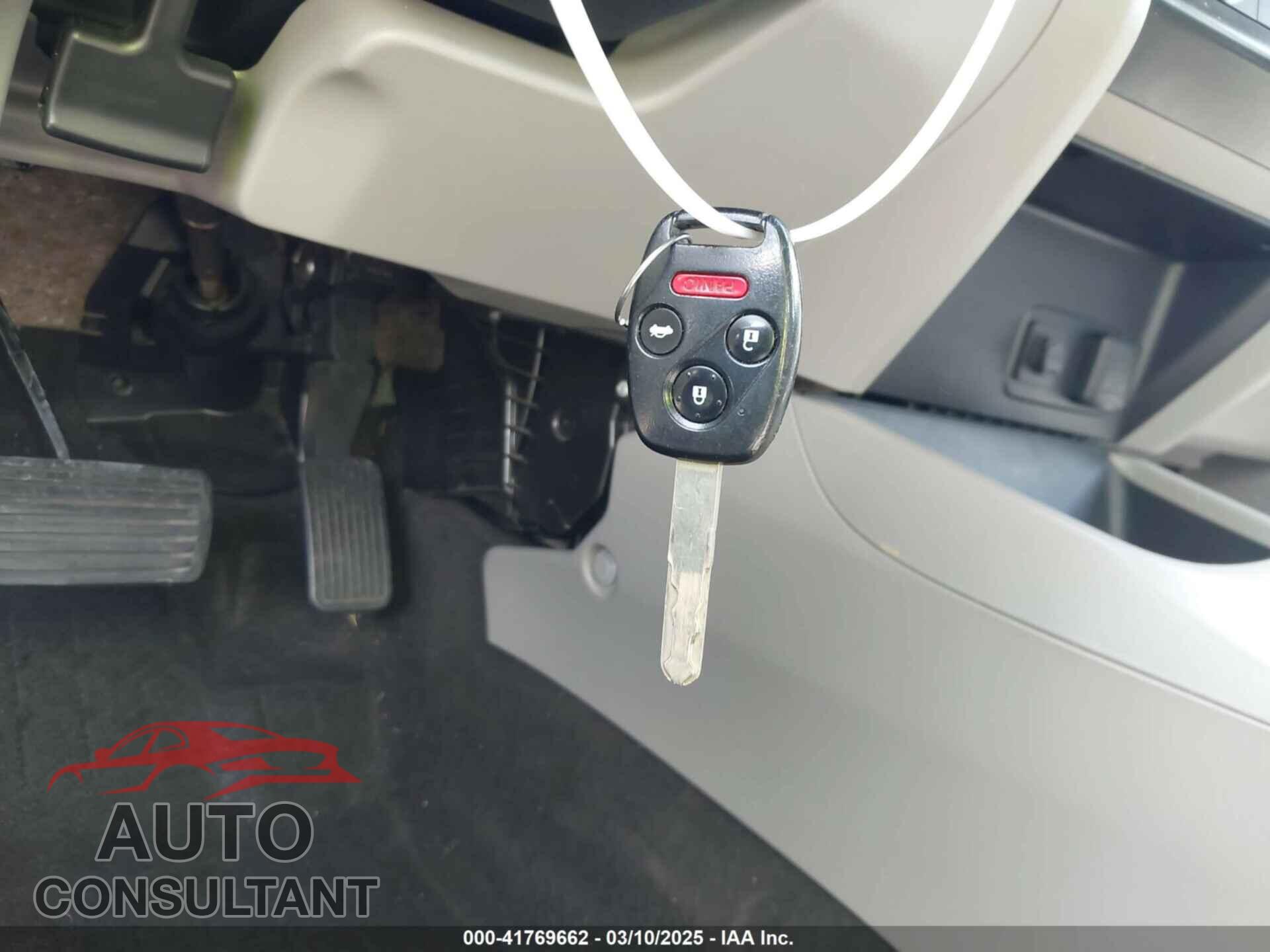 HONDA CIVIC 2012 - 2HGFB2F52CH606646