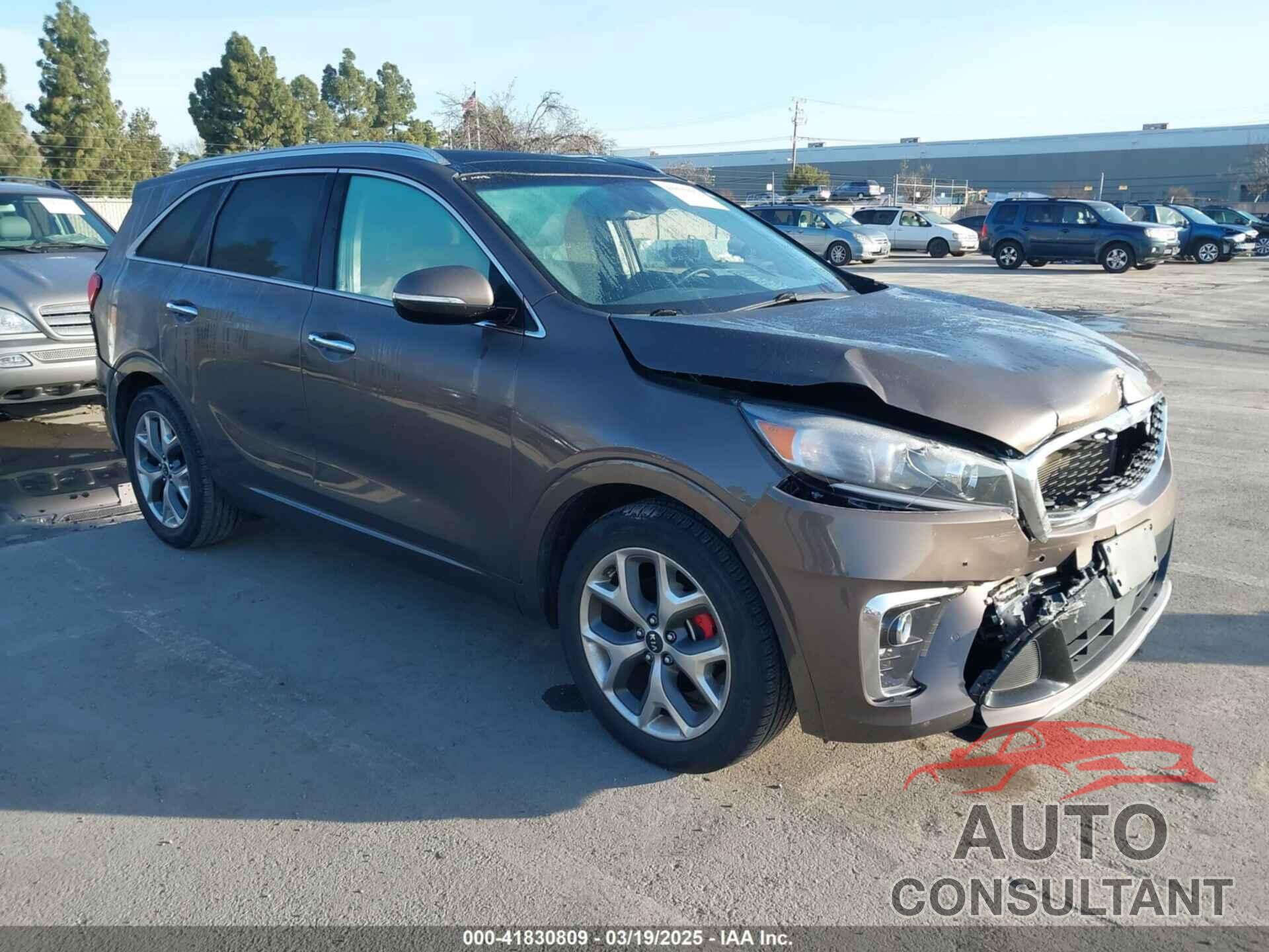KIA SORENTO 2019 - 5XYPK4A52KG478637