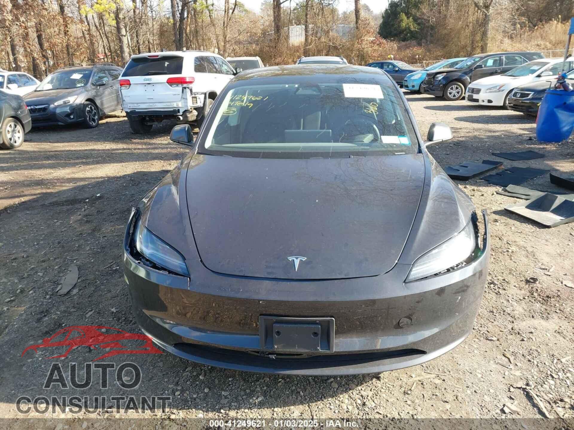 TESLA MODEL 3 2024 - 5YJ3E1EB3RF816150