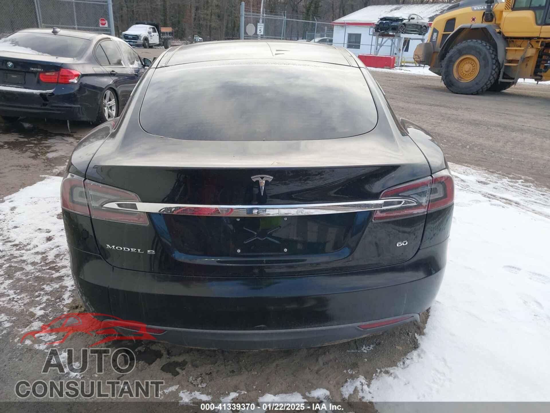 TESLA MODEL S 2013 - 5YJSA1AG2DFP11228