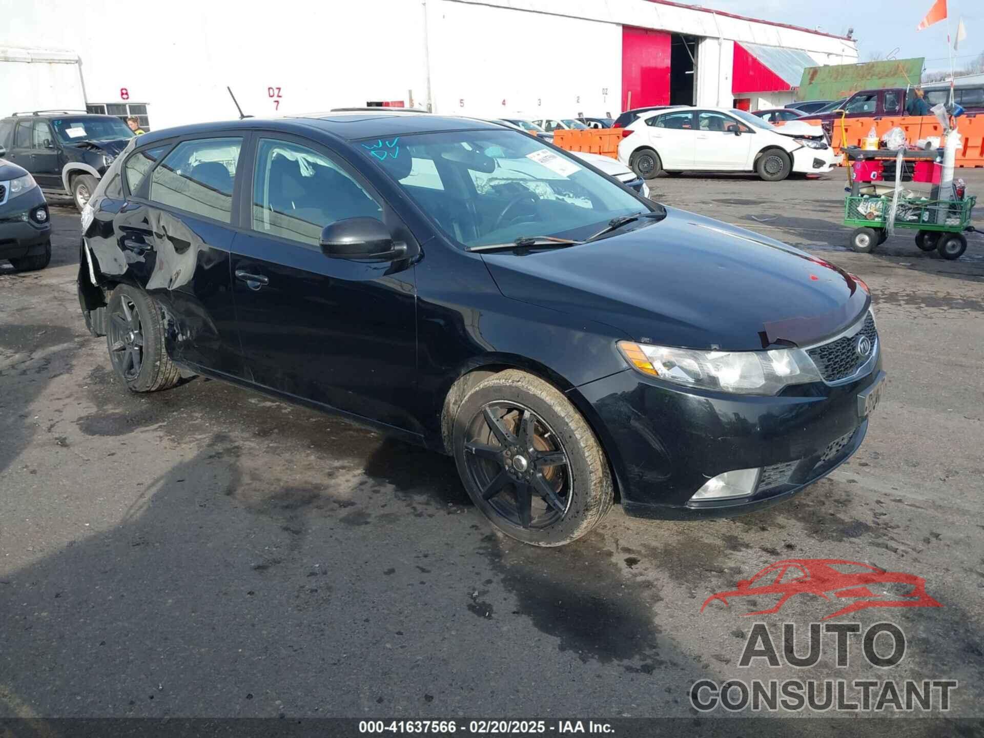 KIA FORTE 2011 - KNAFW5A37B5325178