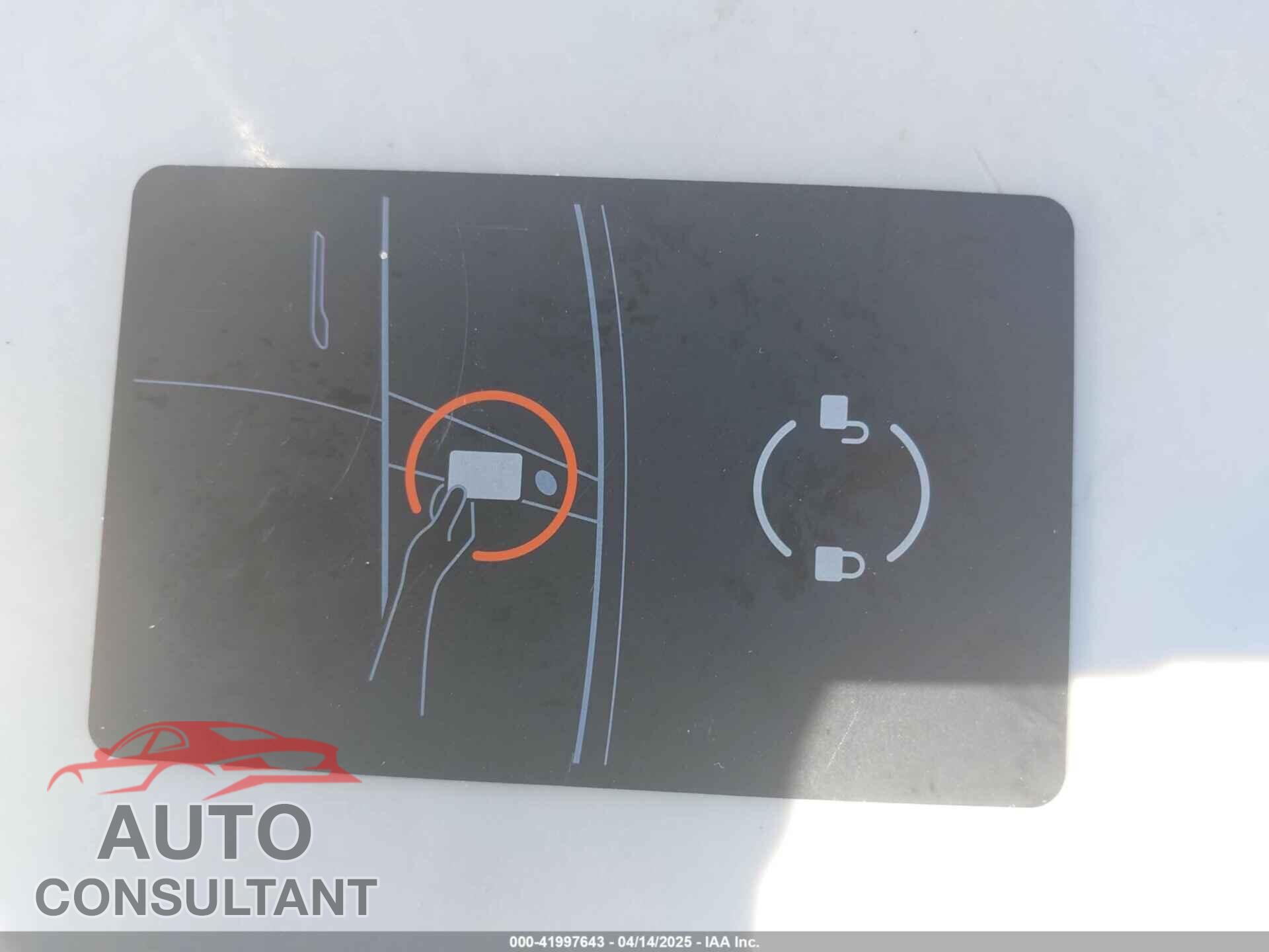 TESLA MODEL 3 2019 - 5YJ3E1EA0KF411103