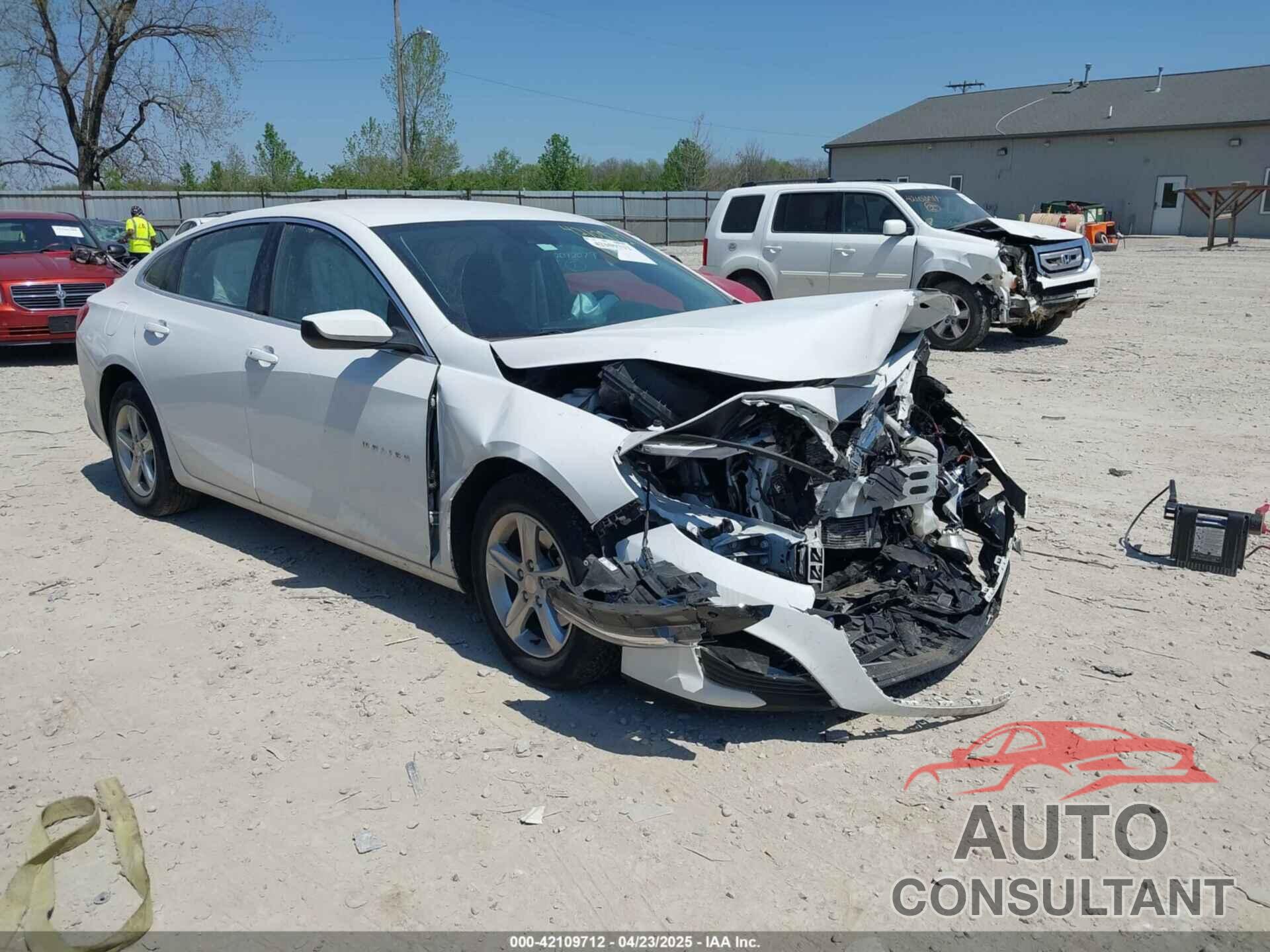 CHEVROLET MALIBU 2020 - 1G1ZC5ST3LF047312